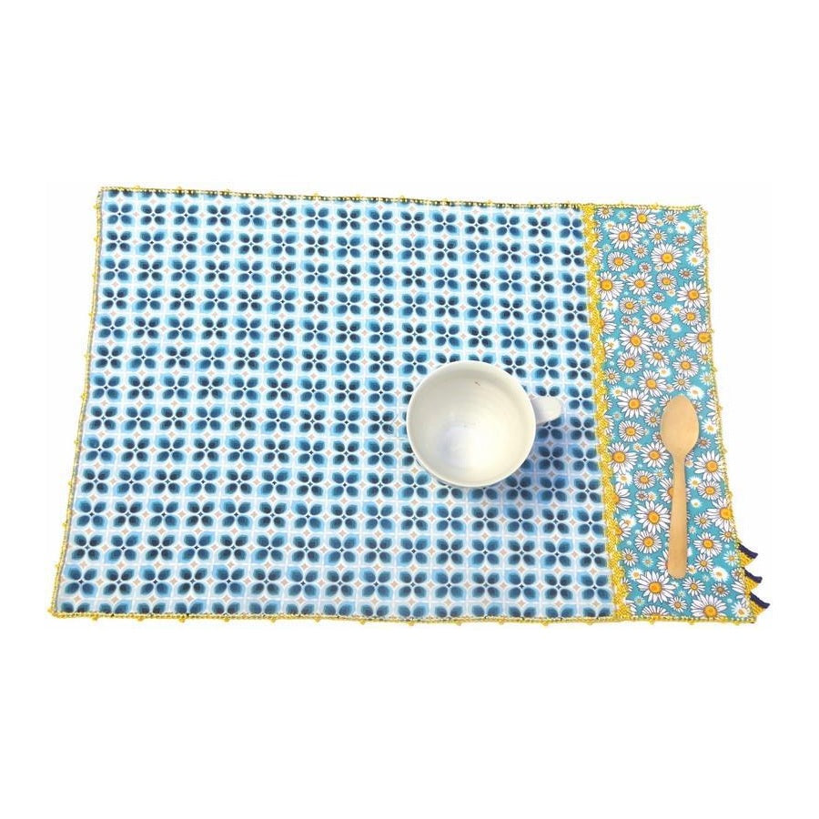【Leo Atlante】刺繍パッチワークランチョンマット turquoise flower