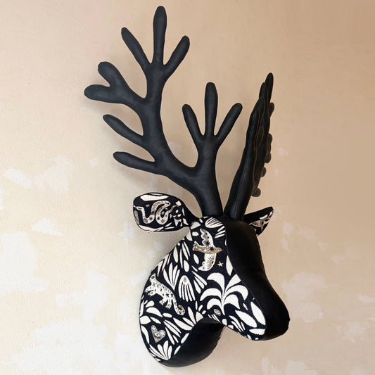 【都築まゆ美】Fabric trophy Animals - reindeer