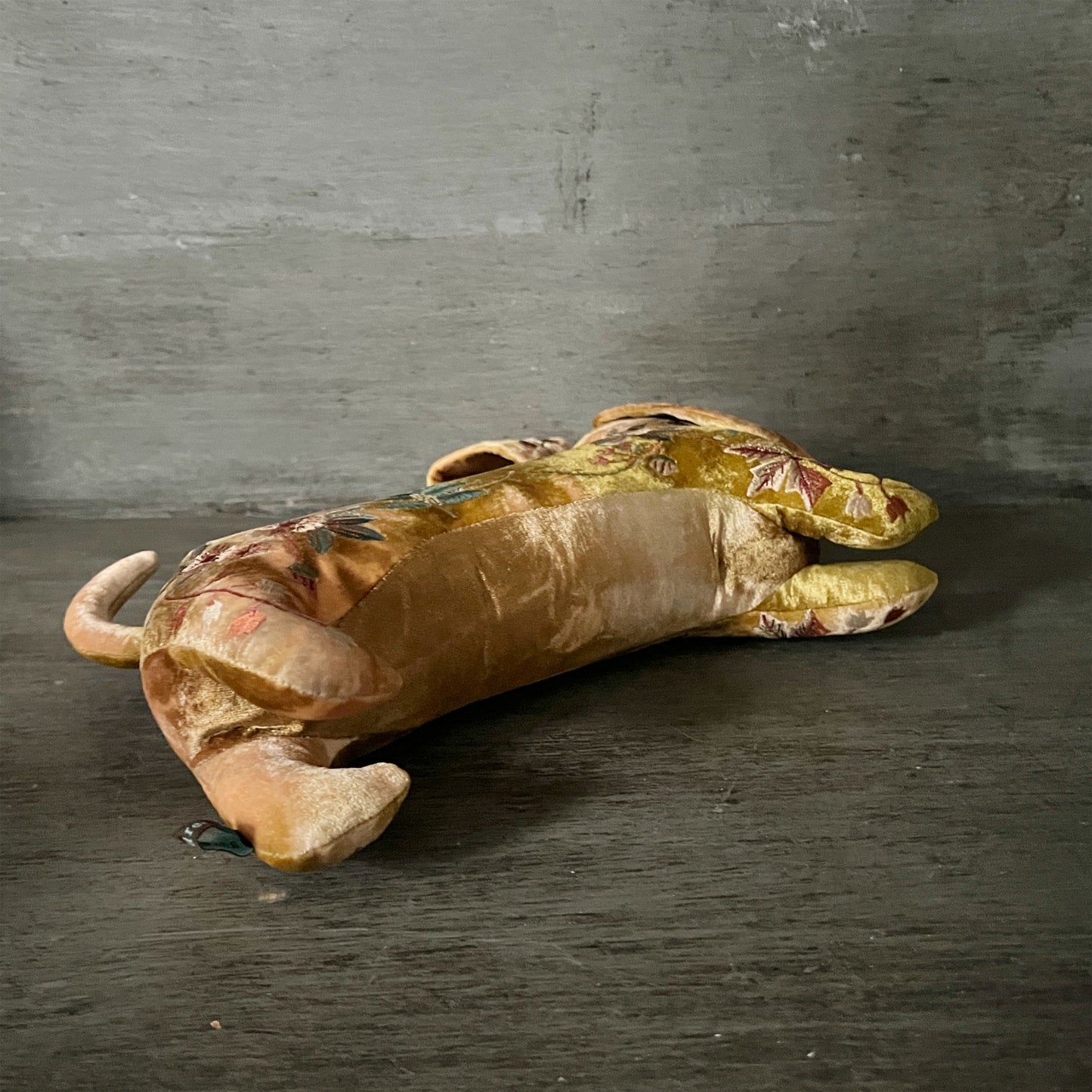 【Anke Drechsel】シルクベルベット Dachshund_Shaded Yellow
