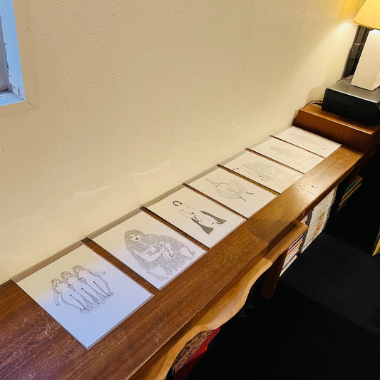 【Cathy Burghi 】子を抱く