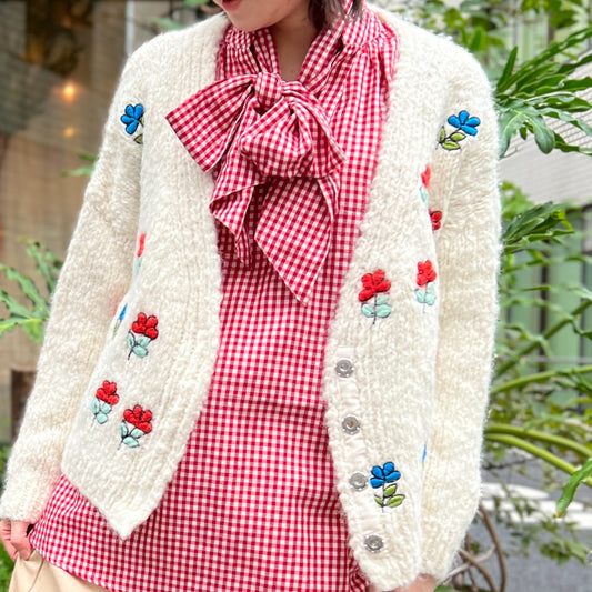【Mii Collection】Hand Embroited Sleeveless Sweater #55