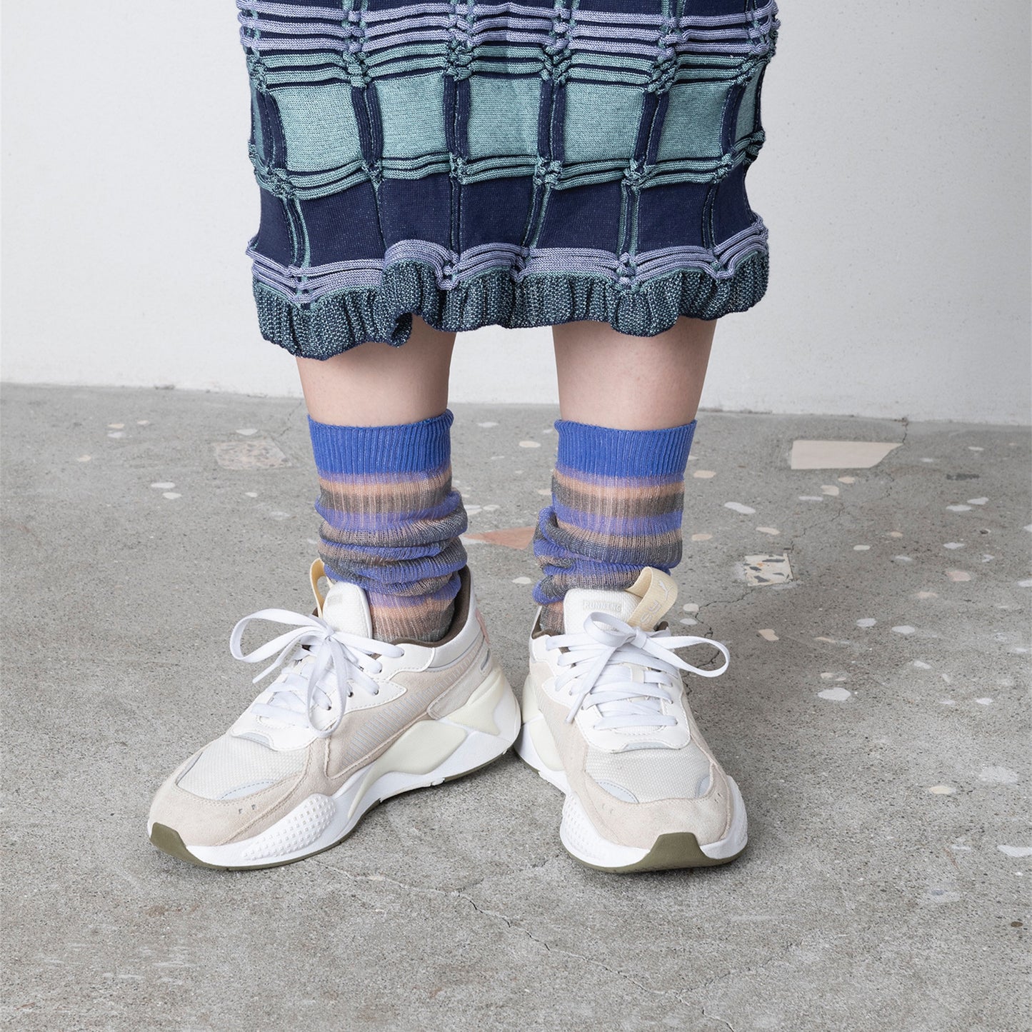 【TRICOTE】SHEER BORDER LOOSE SOCKS