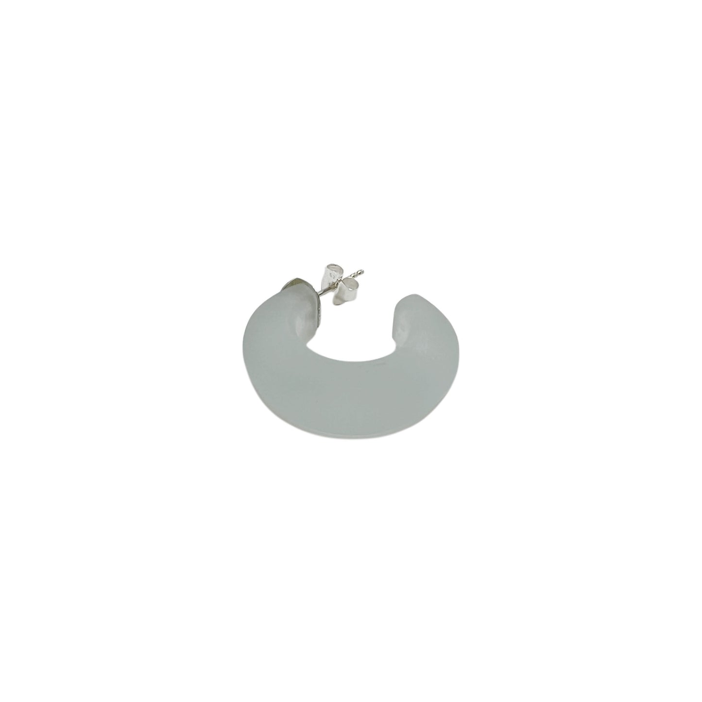 【helena rohner】resin-3D round hoops with silver studs