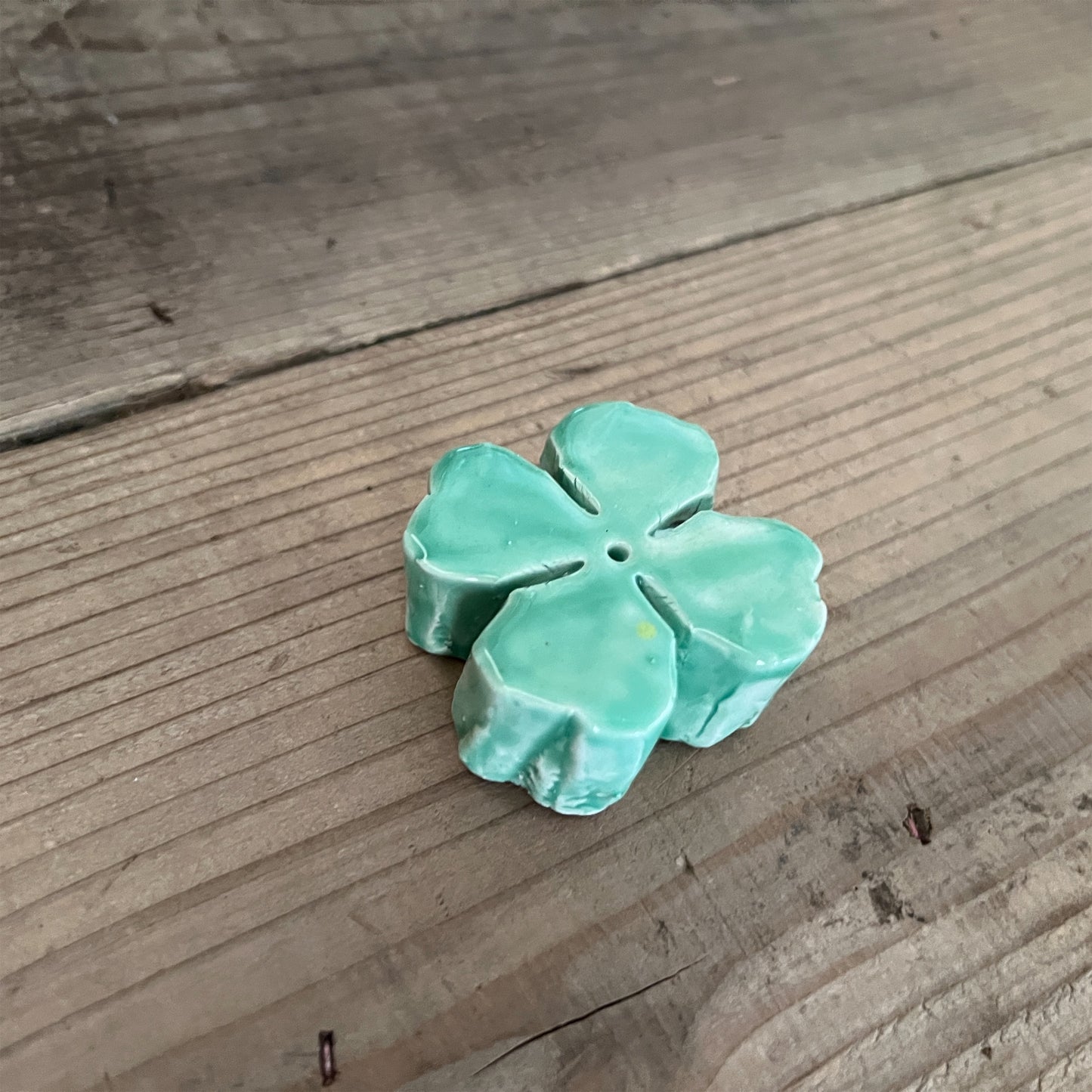 【MV% ceramics design】SMALL GREEN FOUR LEAF