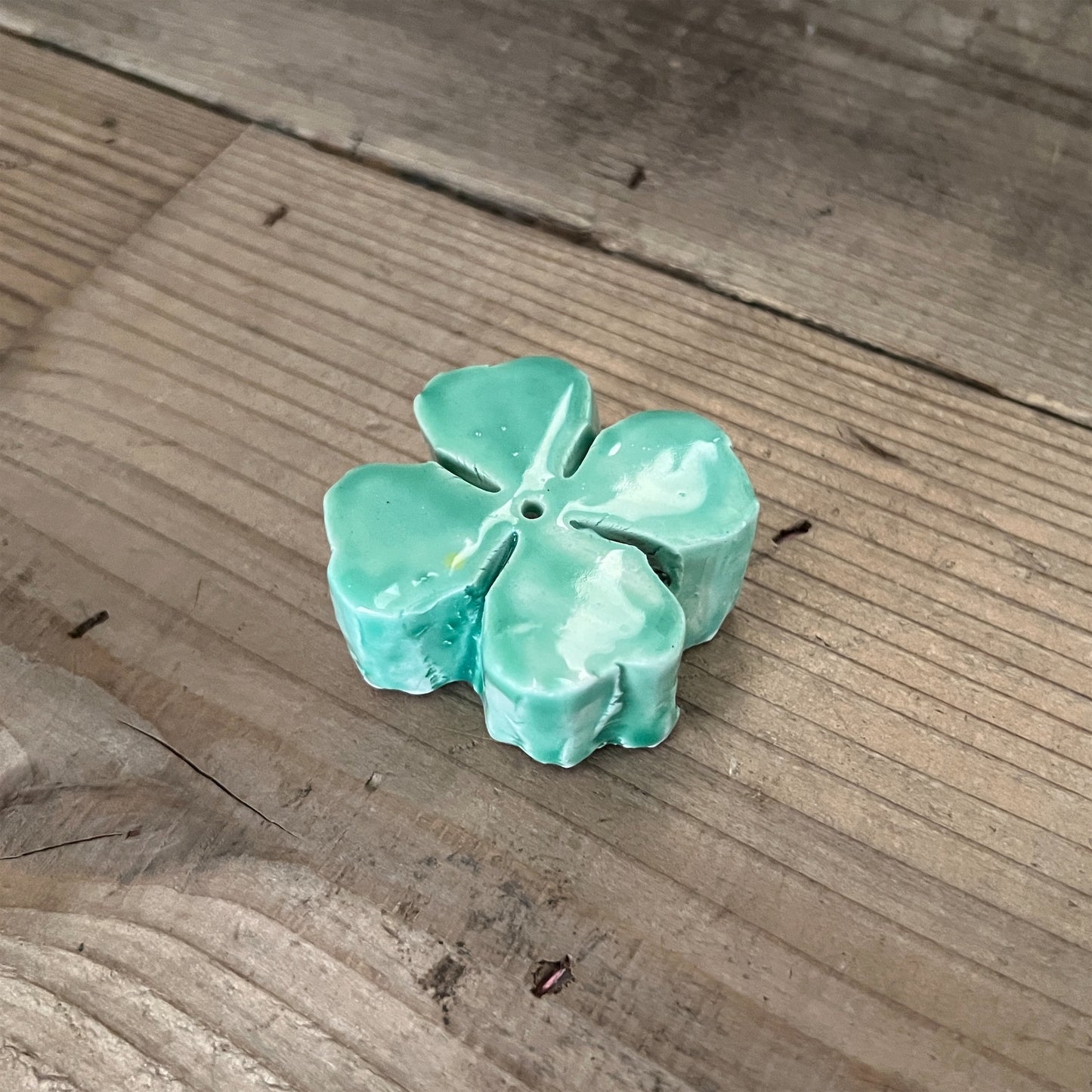 【MV% ceramics design】SMALL GREEN FOUR LEAF