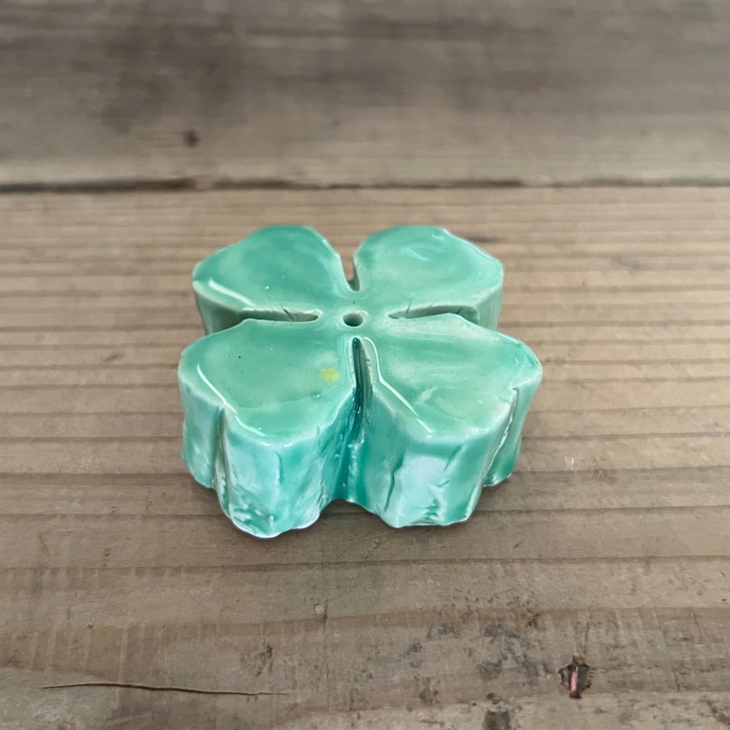 【MV% ceramics design】SMALL GREEN FOUR LEAF