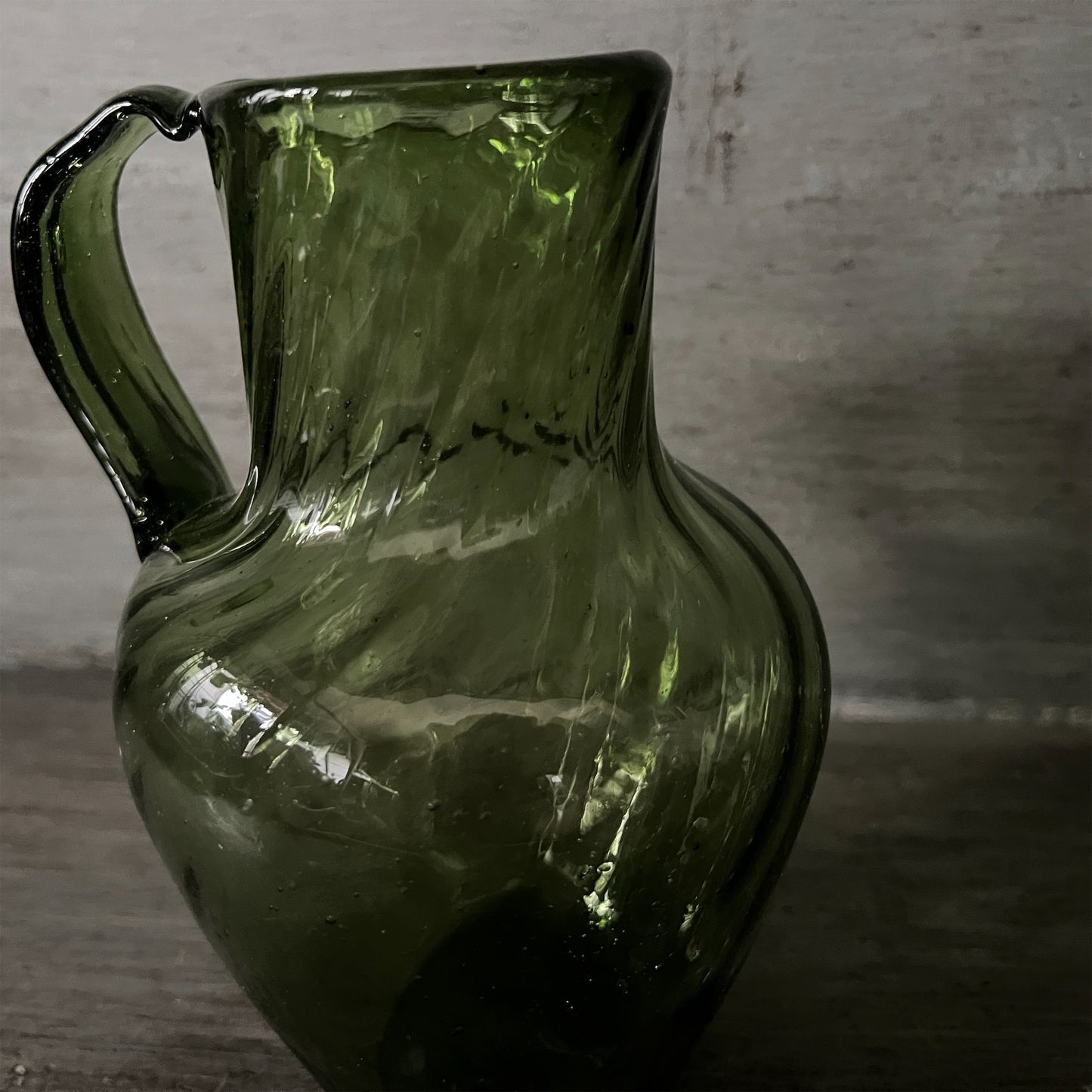 【La Soufflerie】フラワーベース Urceus Vert Fume