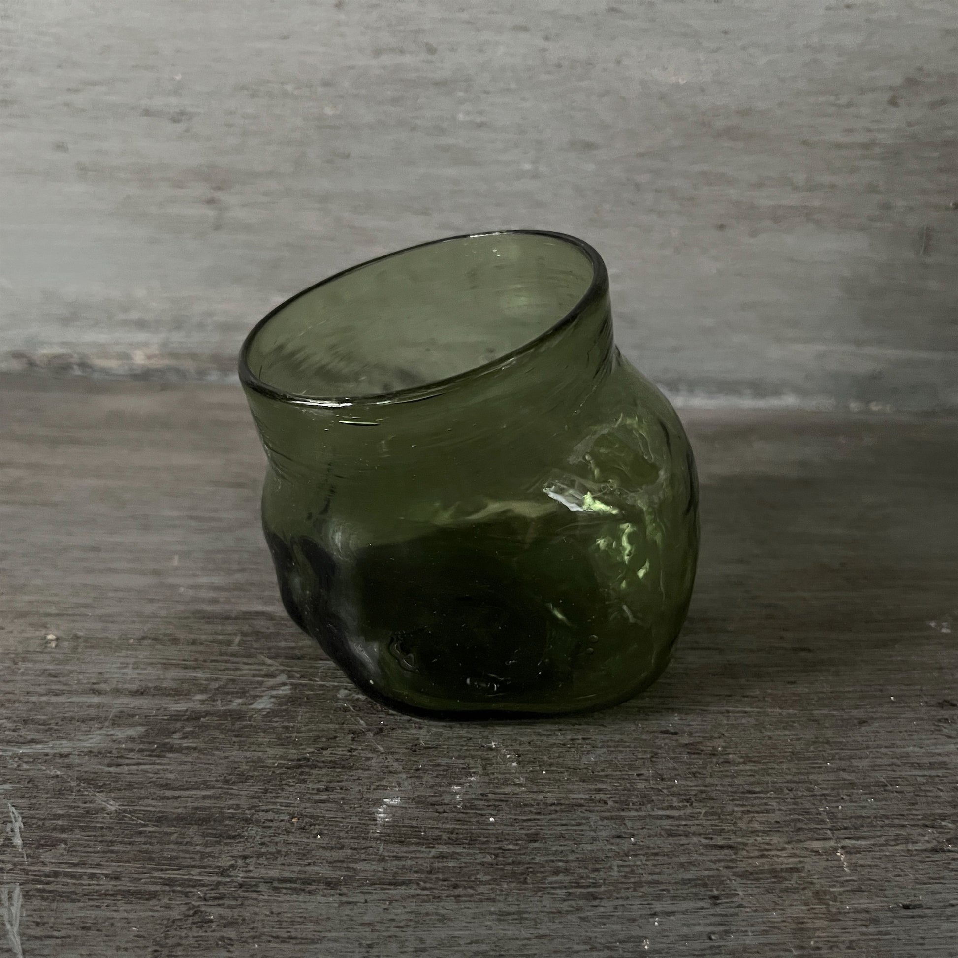 【La Soufflerie】グラス Rock Glass Vert Fume