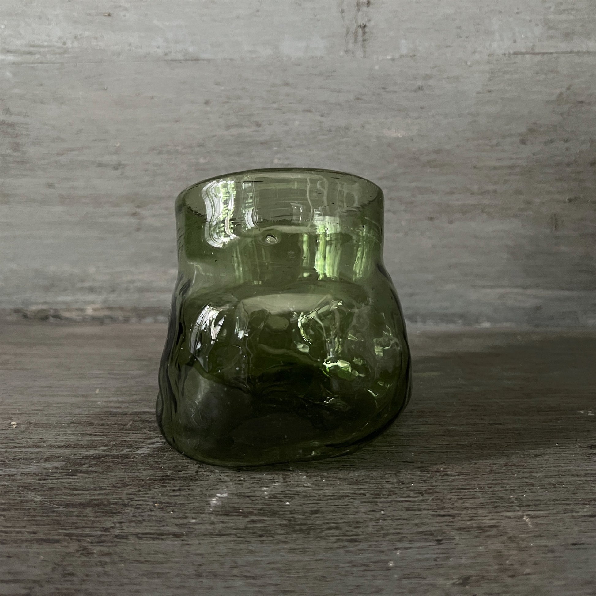 【La Soufflerie】グラス Rock Glass Vert Fume