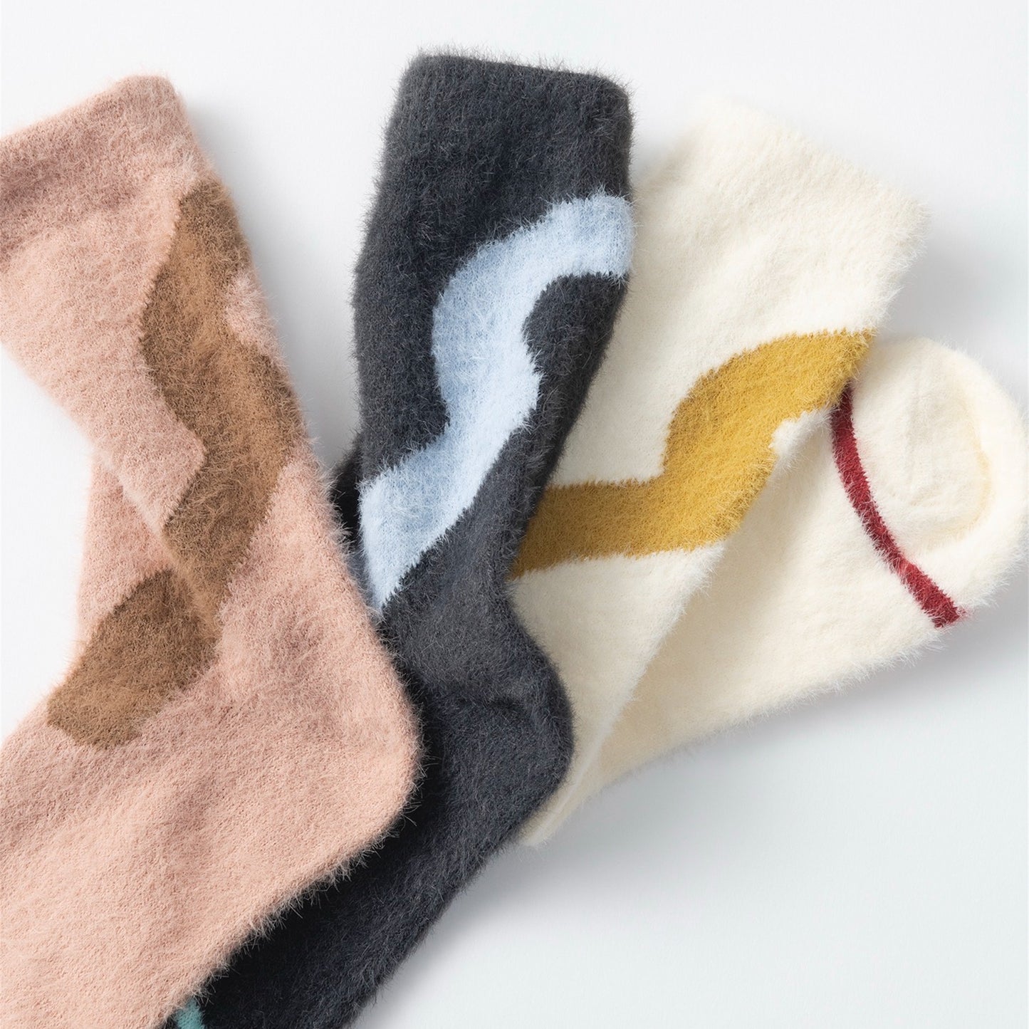 【TRICOTE】SHAGGY LINE SOCKS_252