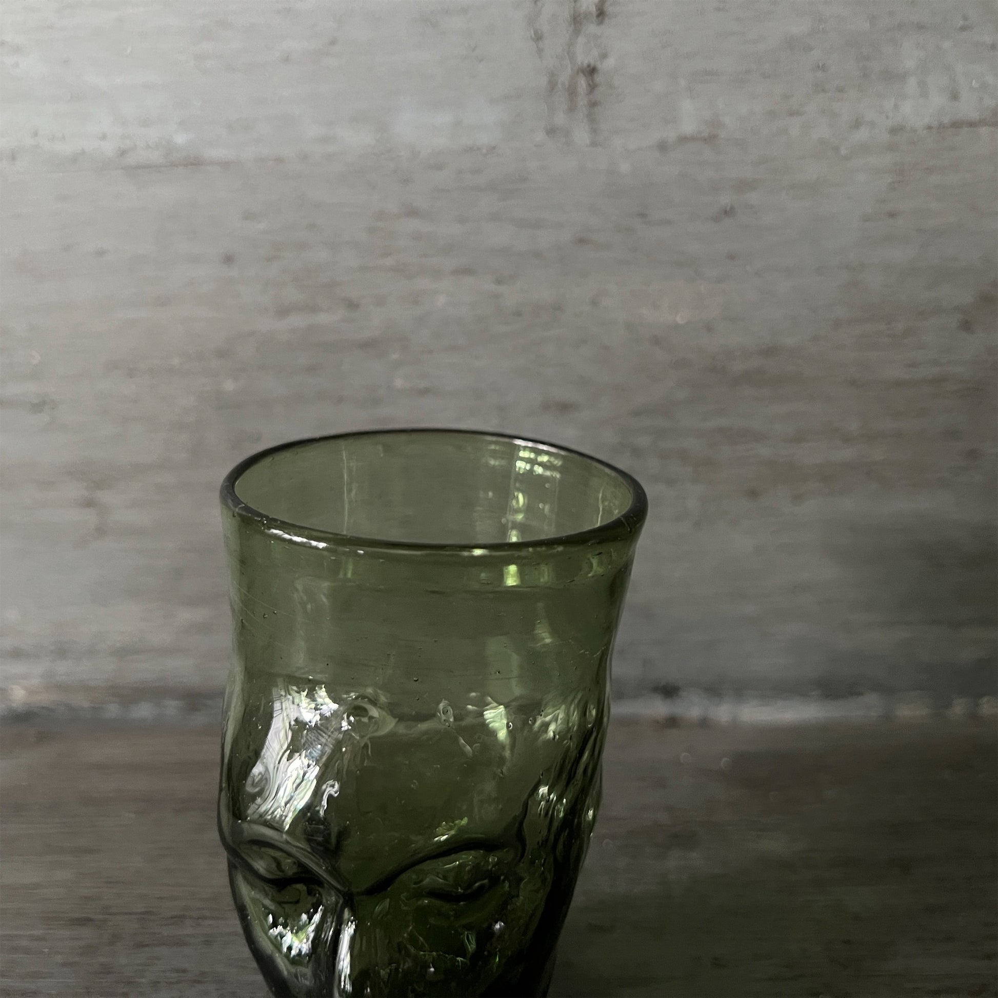 【La Soufflerie】グラス The Philosopher’s Glass Vert Fume