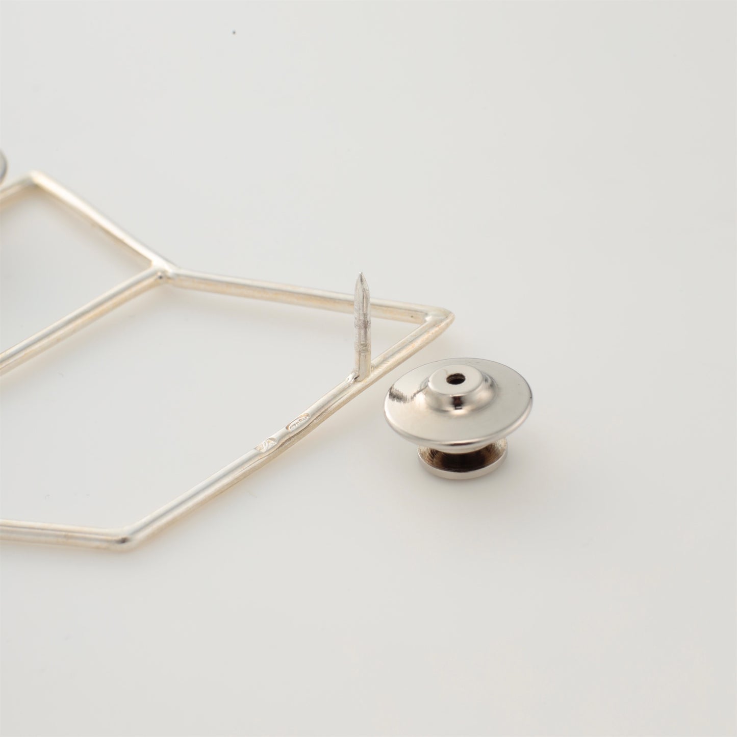 SPECIAL PRICE 【Aurore de Heusch】ブローチ Brooch Bons Baisers from feelseen