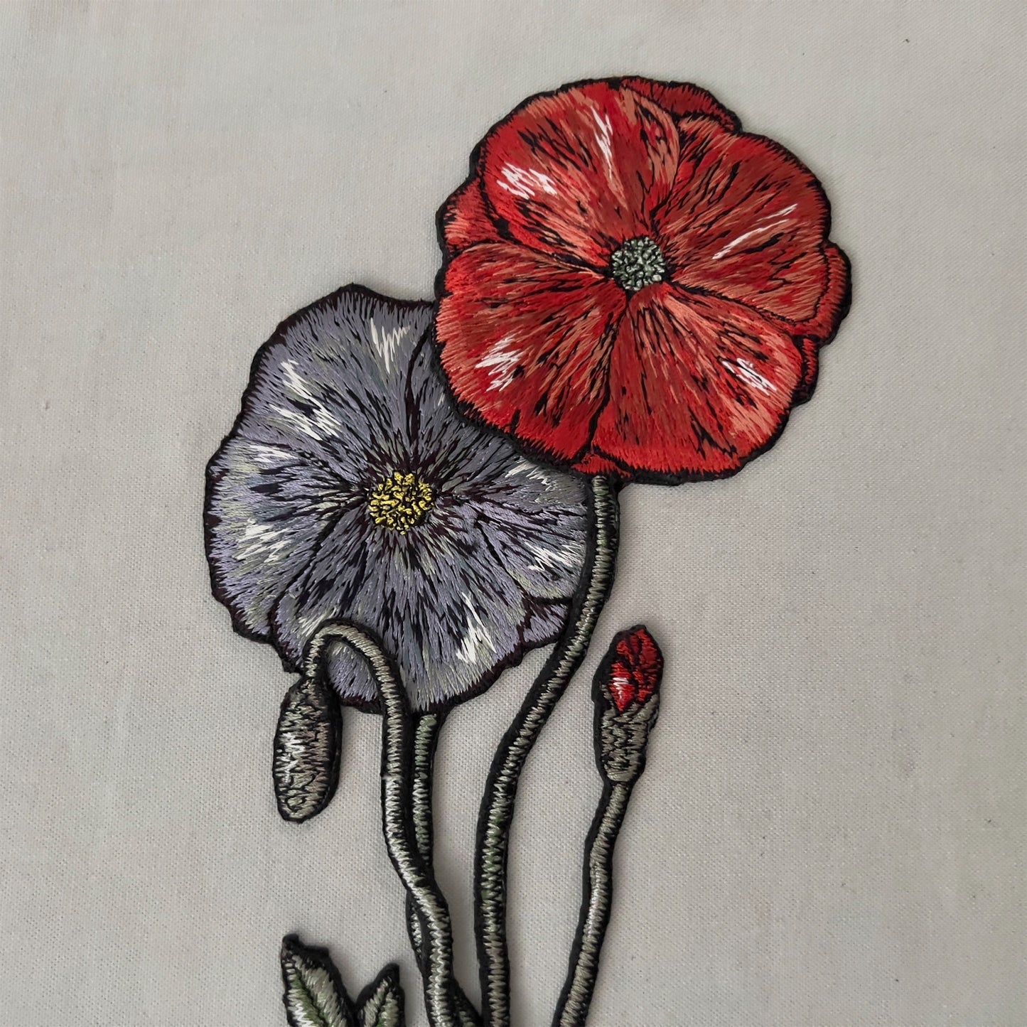 【ma.macaron】赤と薄い紫の花（根っこあり）