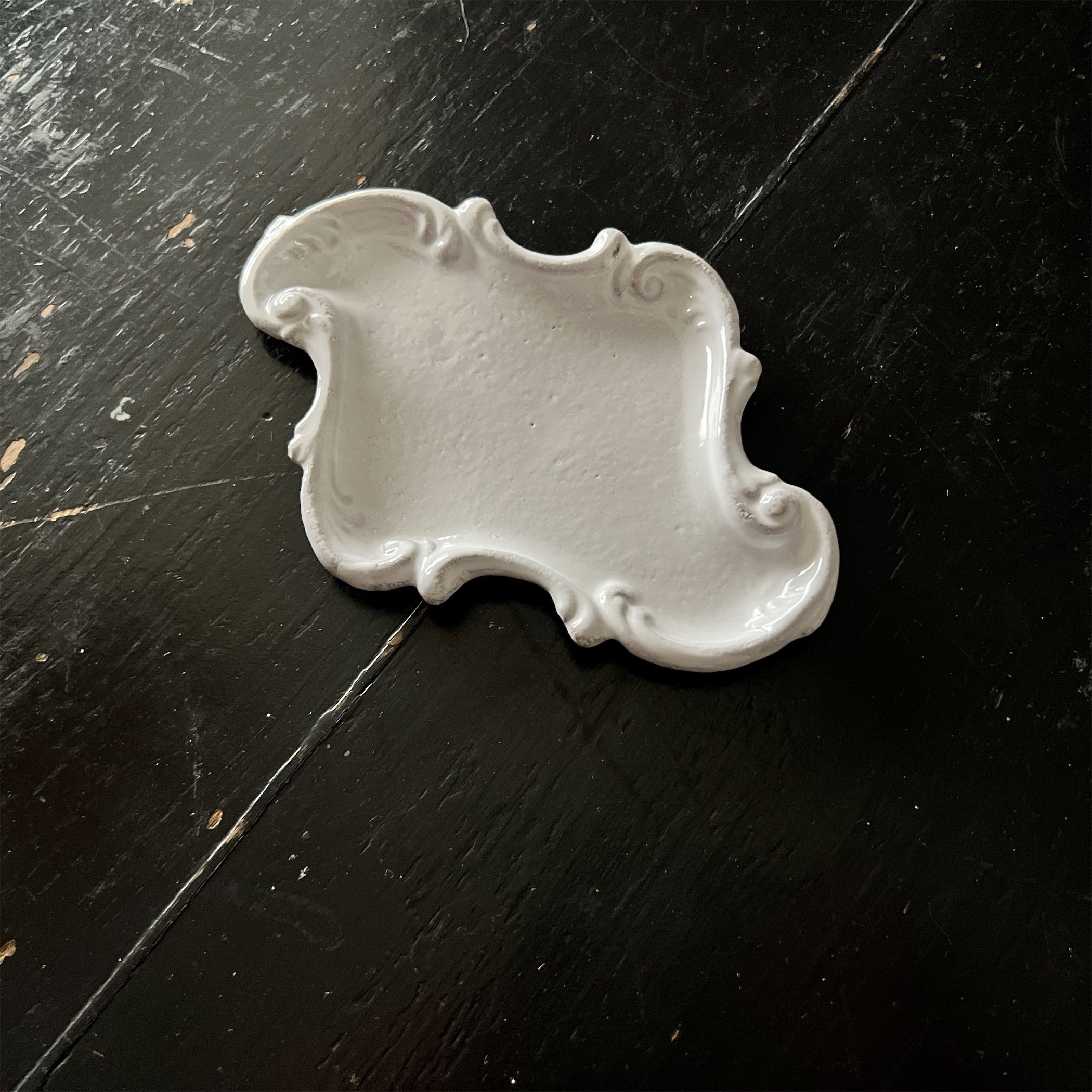 Astier de Villatte】Dolly Dish | フィールシーン / FEEL SEEN – FEELSEEN