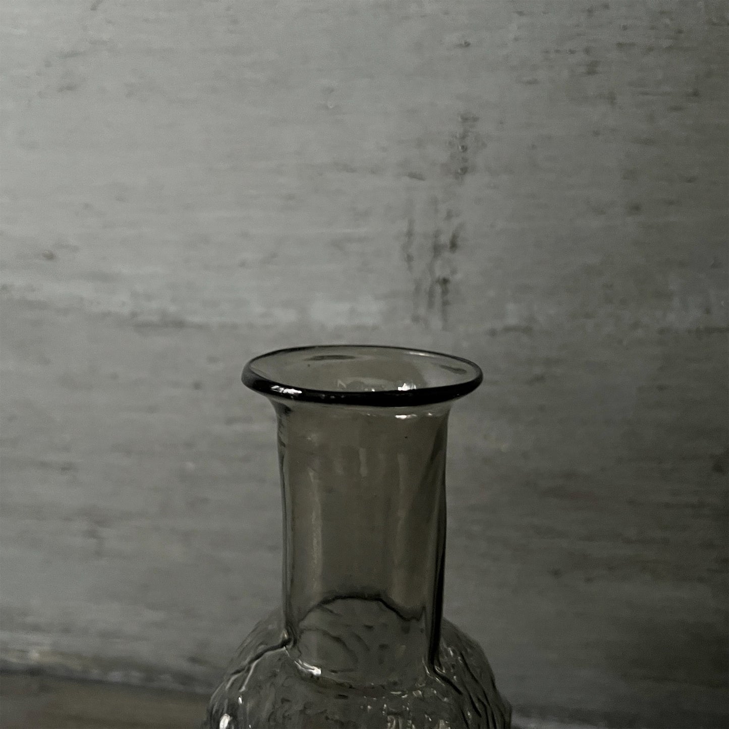 【La Soufflerie】フラワーベース Vase Tete Smoky