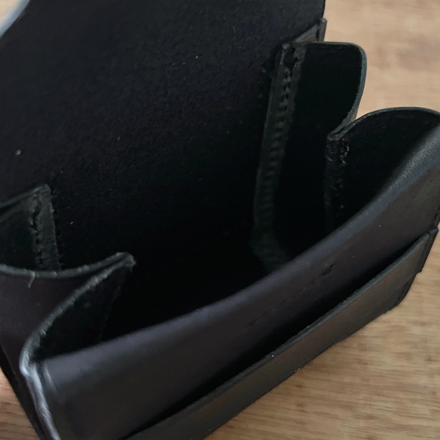 【DWARFMADE】earphone case BLACK