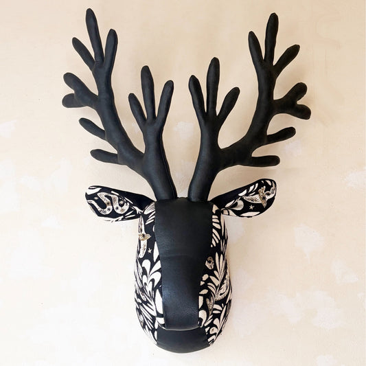 【都築まゆ美】Fabric trophy Animals - reindeer