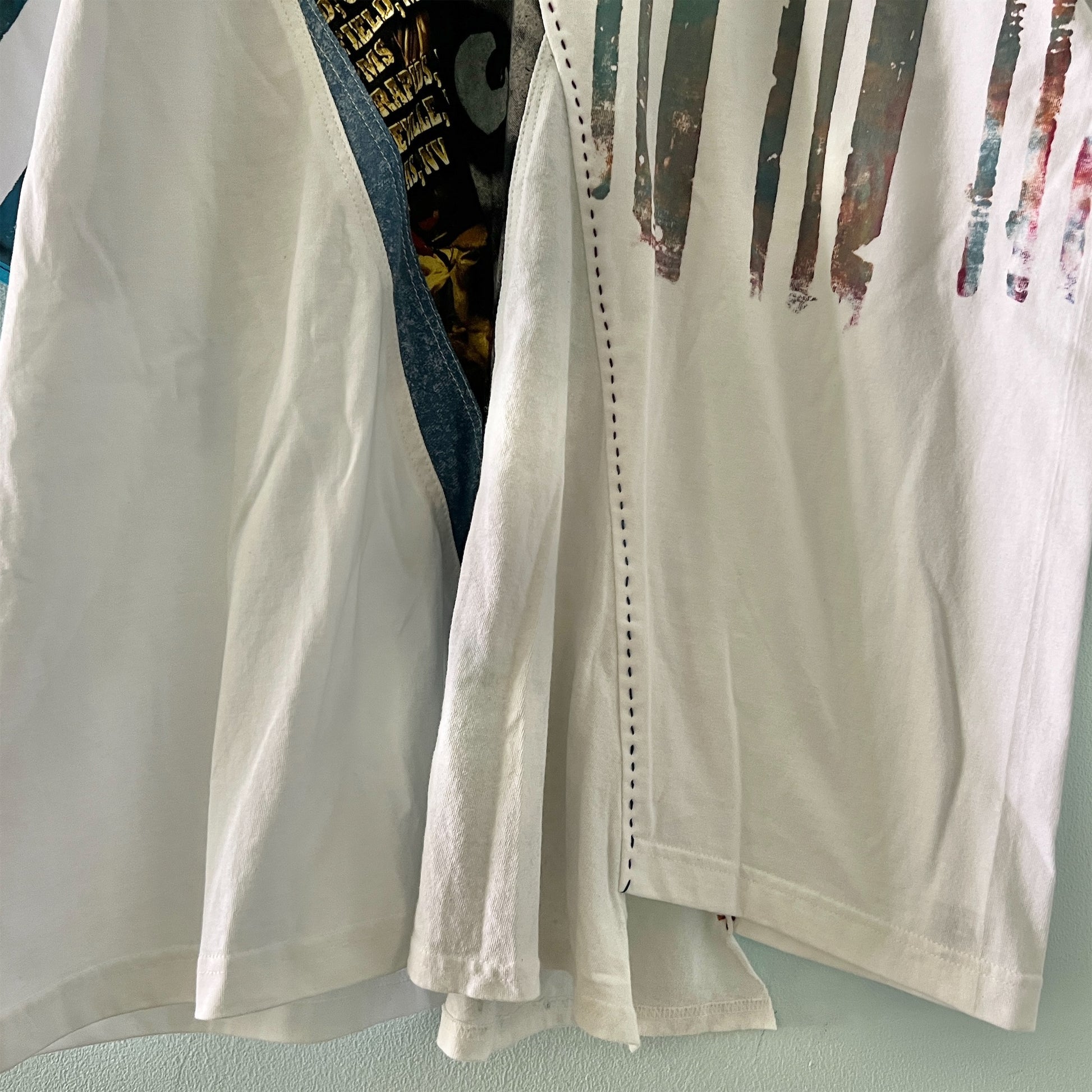 【nisai】古着解体再構築のストライプと目のTシャツ R005