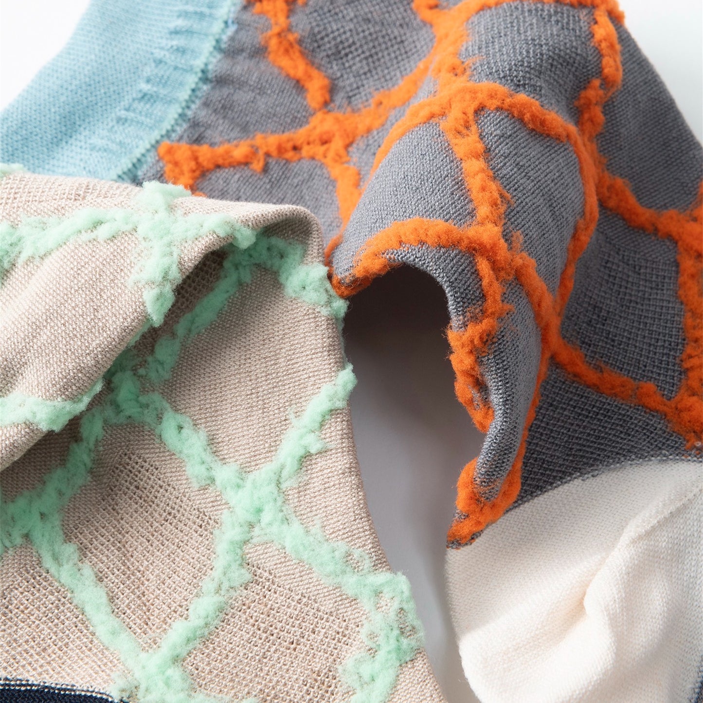 【TRICOTE】DIAMOND SHAPE FLUFFY SOCKS