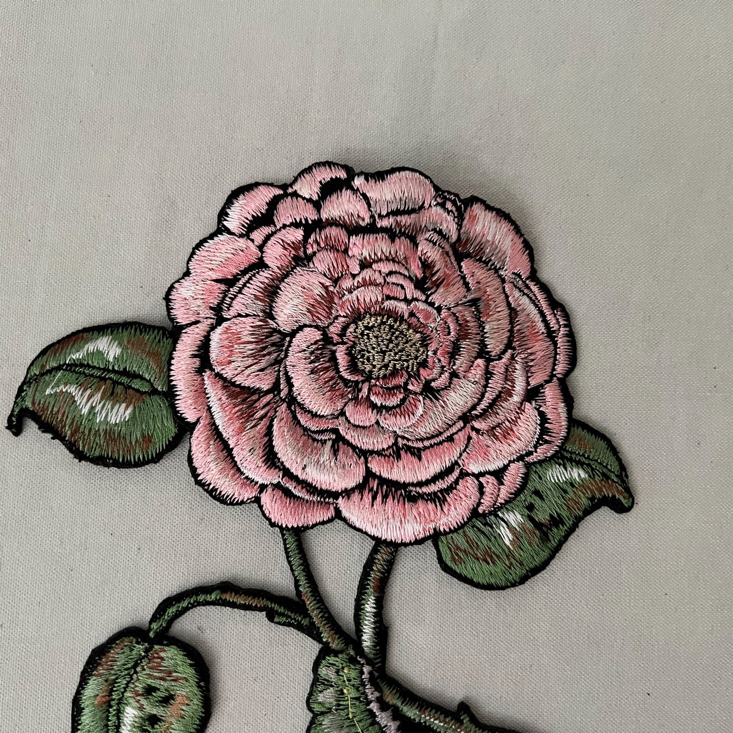 【ma.macaron】ピンクの花といもむし