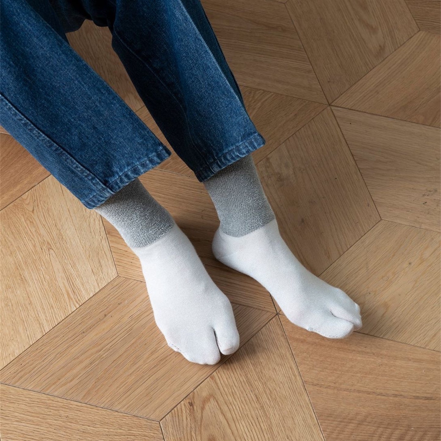 【TRICOTE】VELOR LAME TABI SOCKS