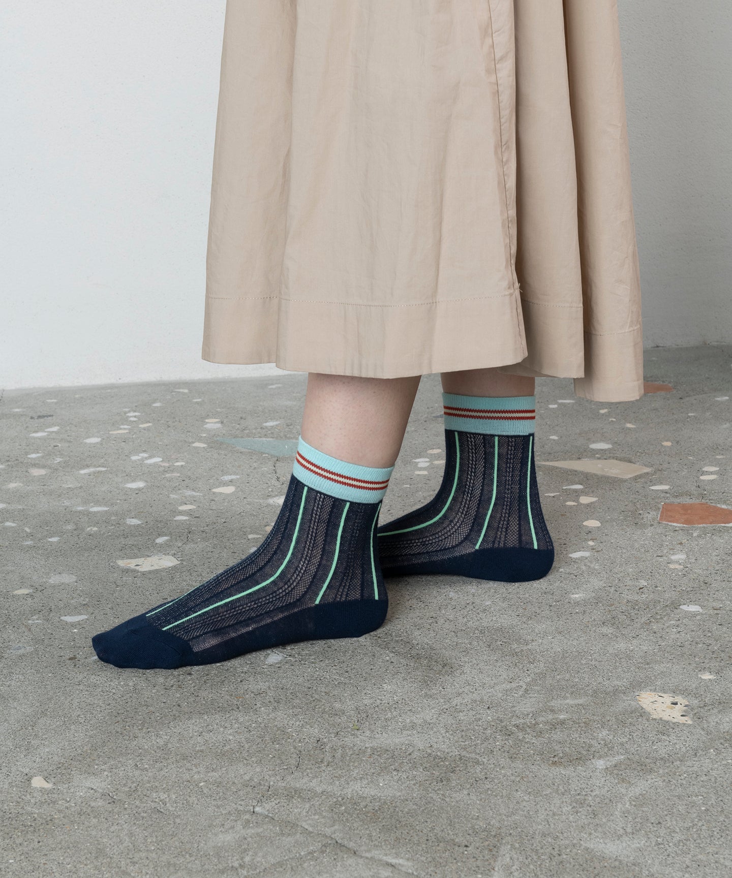 【TRICOTE】STRIPE SHEER MESH SOCKS