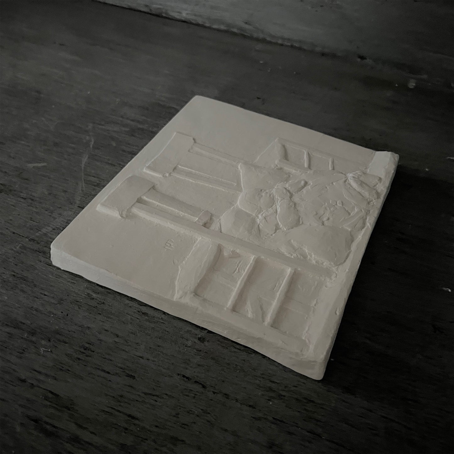 【La Soufflerie】石膏レリーフ Baby With Pillows