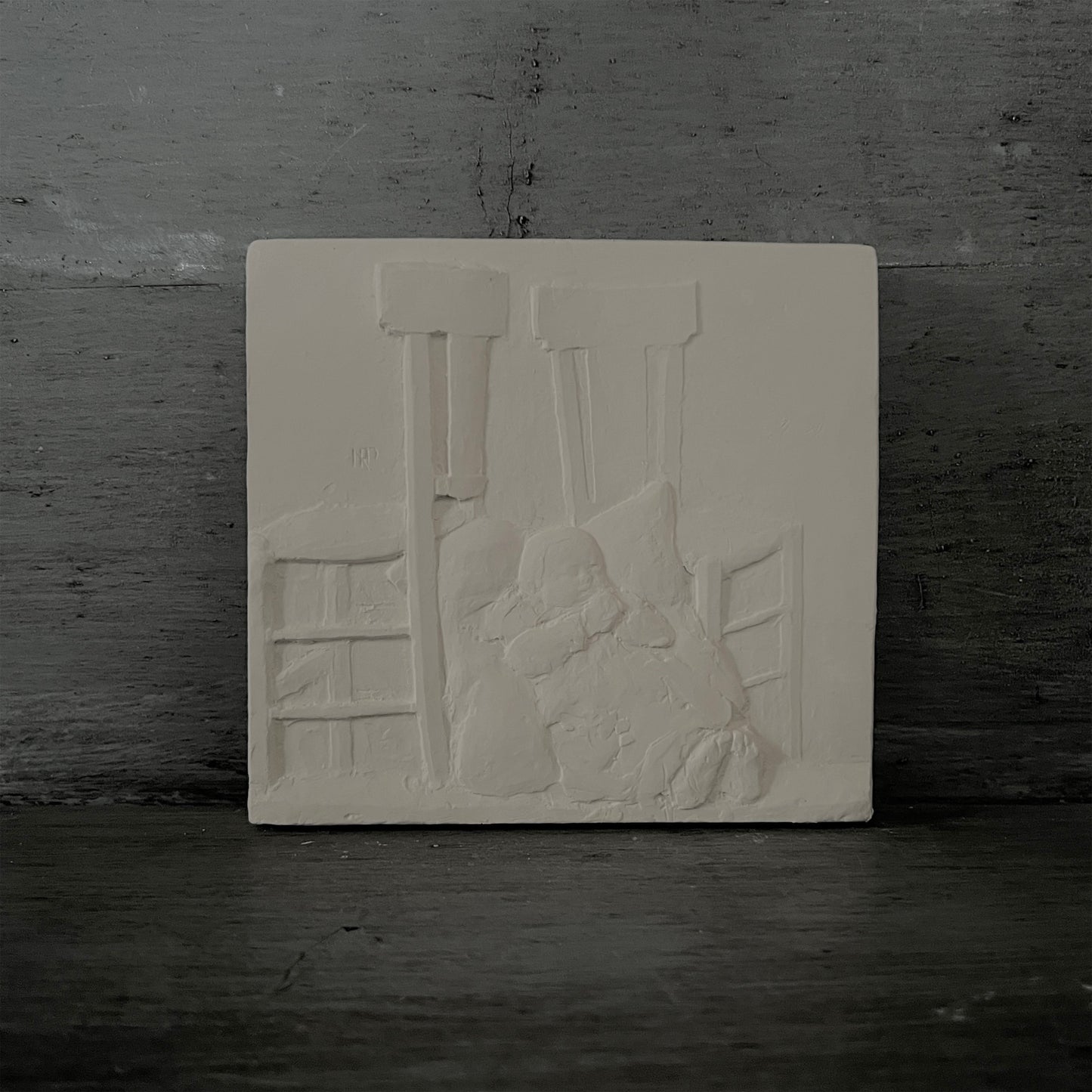 【La Soufflerie】石膏レリーフ Baby With Pillows