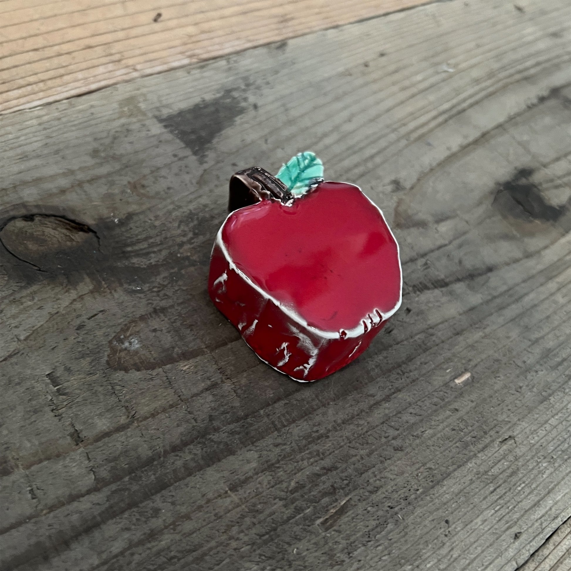 【MV% ceramics design】APPLE