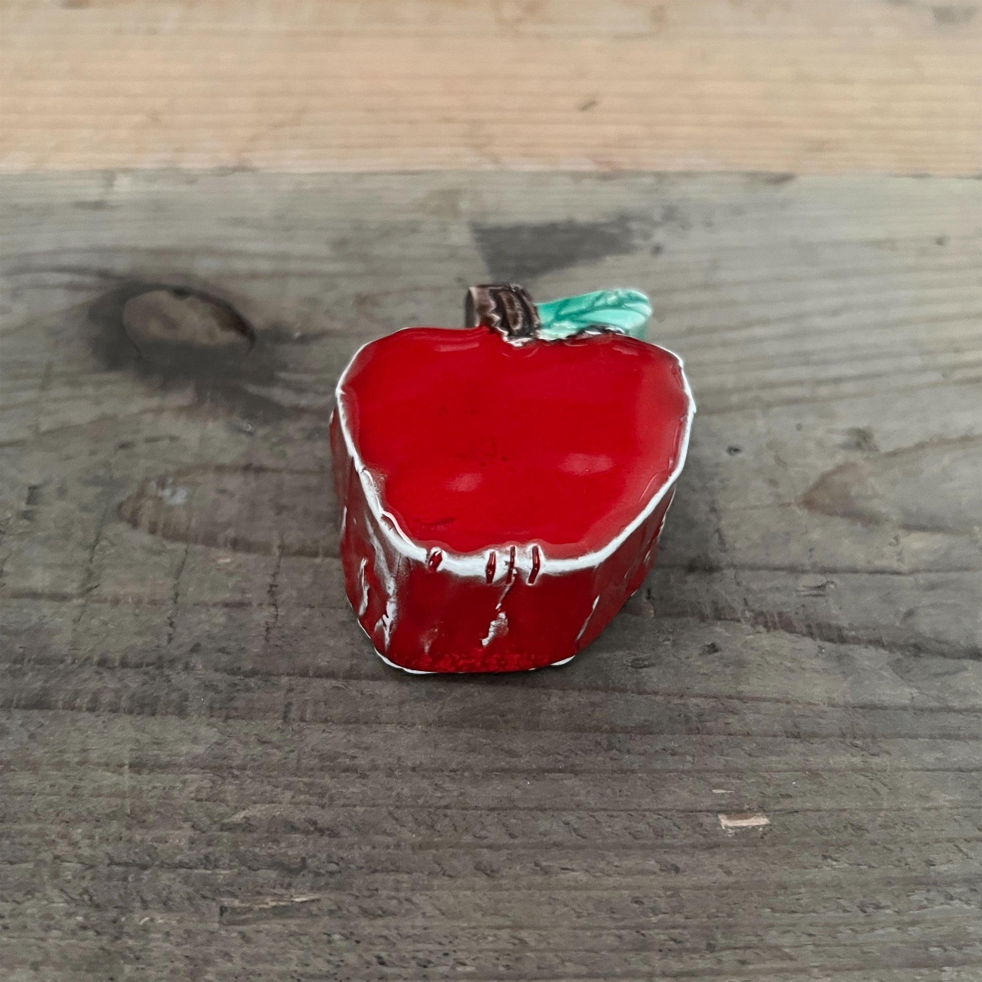 【MV% ceramics design】APPLE