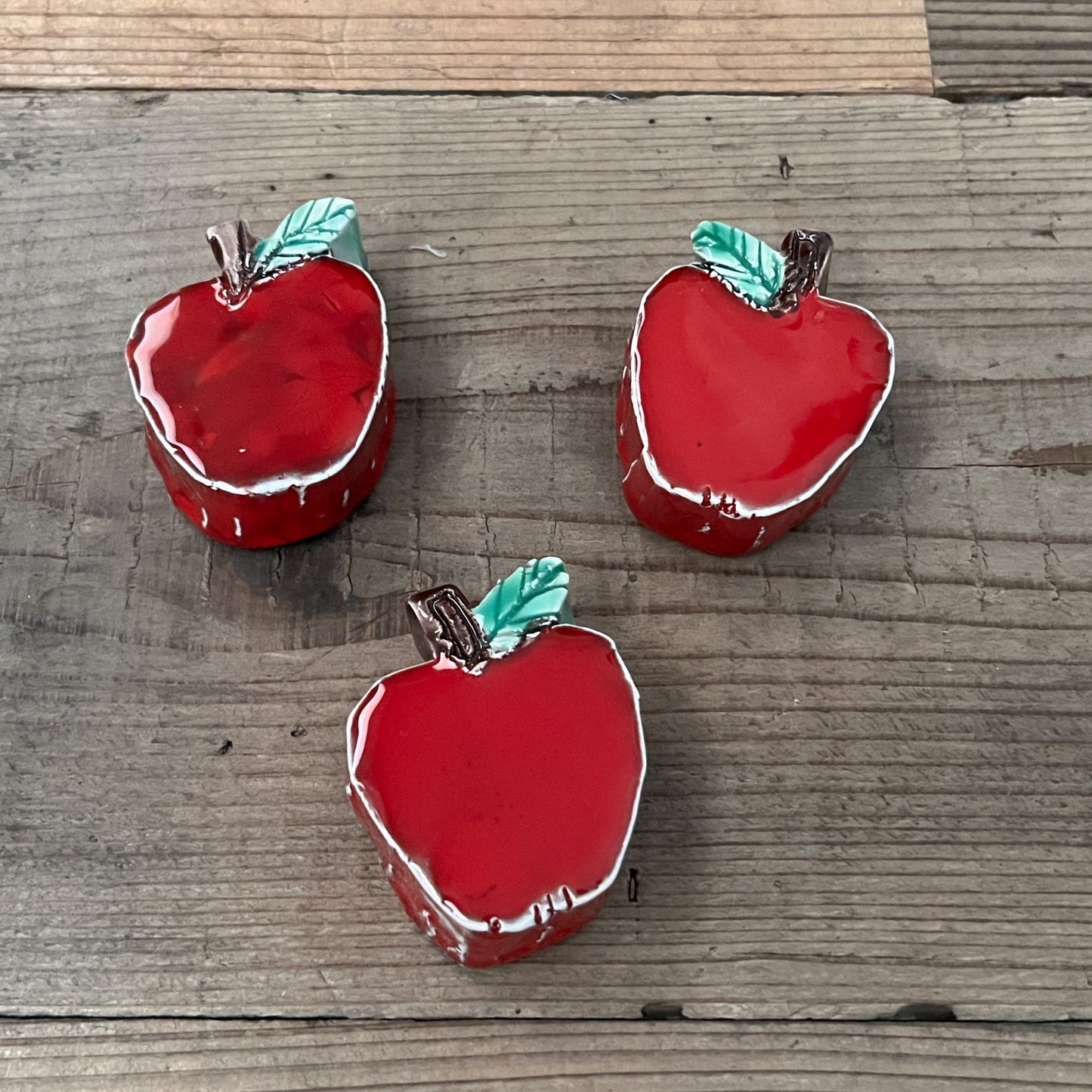 【MV% ceramics design】APPLE