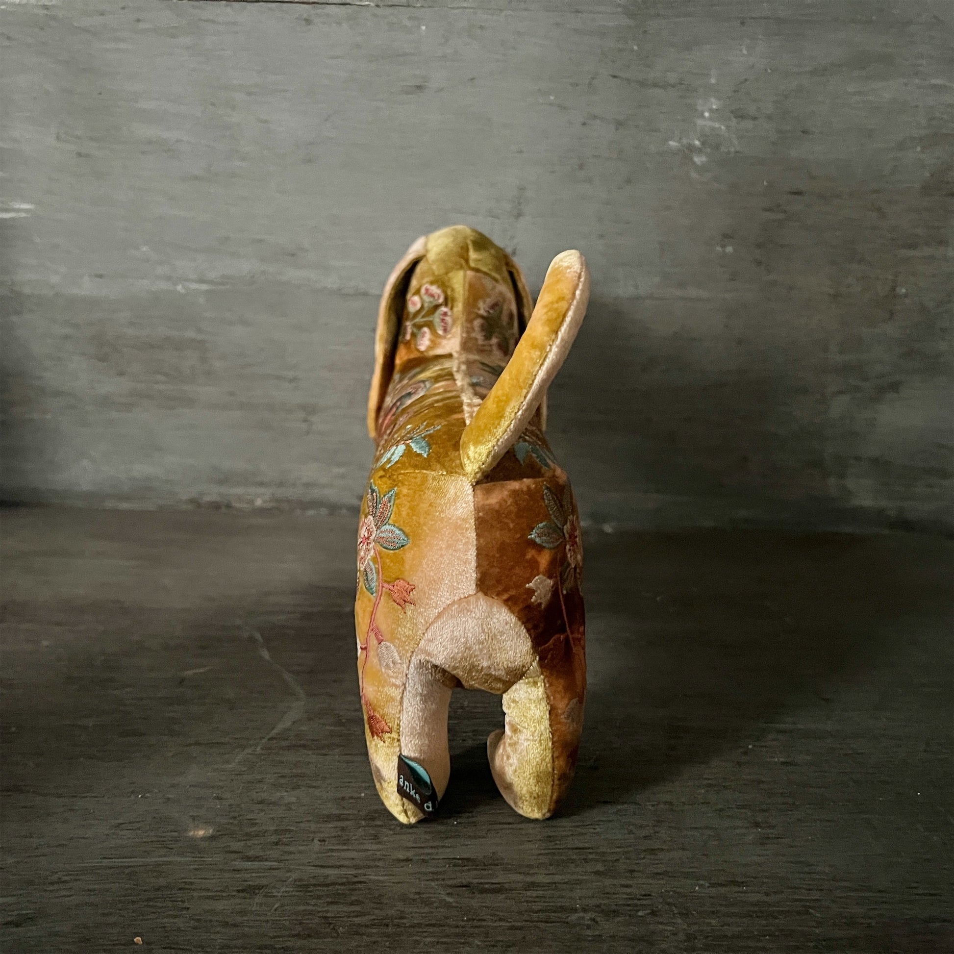 【Anke Drechsel】シルクベルベット Dachshund_Shaded Yellow