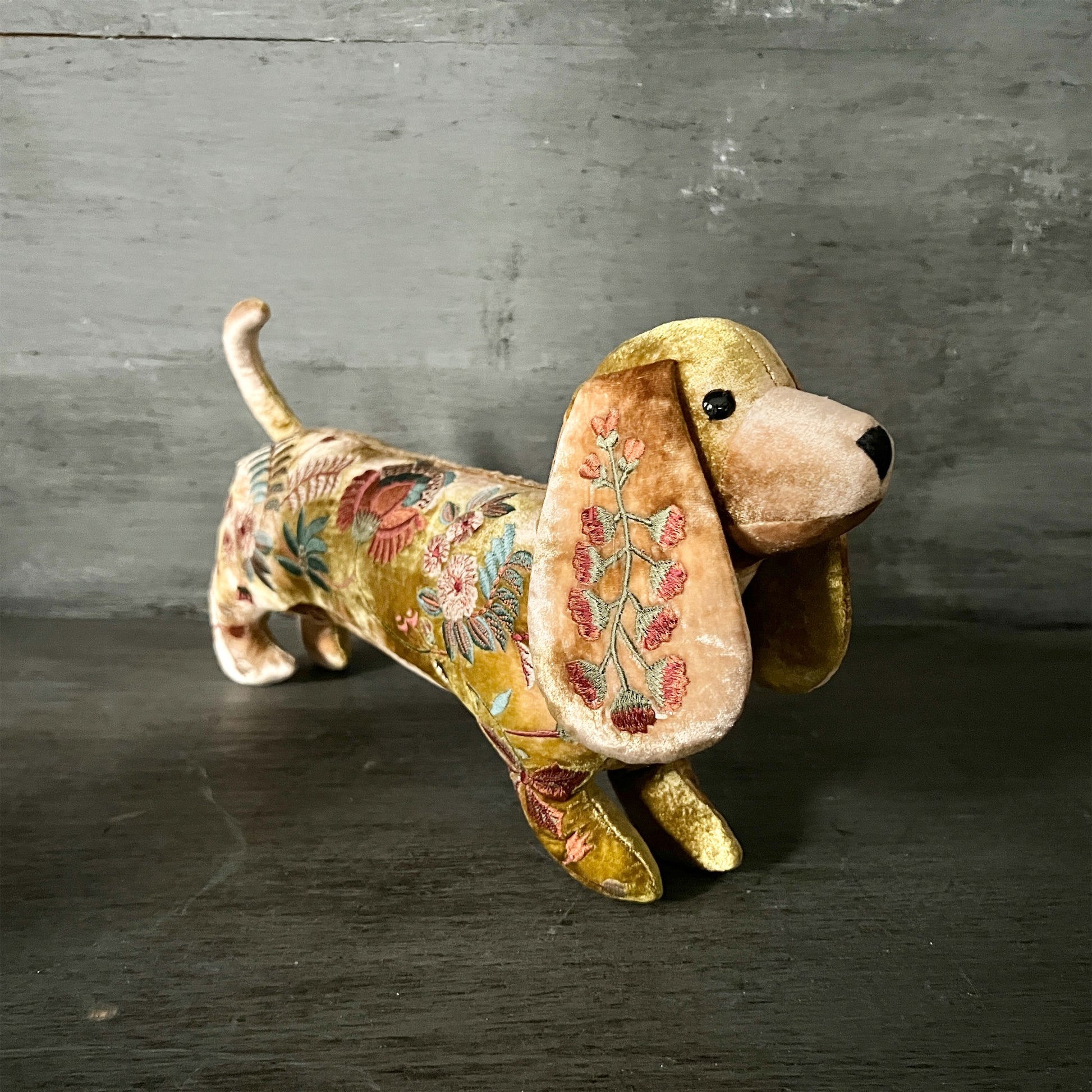 【Anke Drechsel】シルクベルベット Dachshund_Shaded Yellow