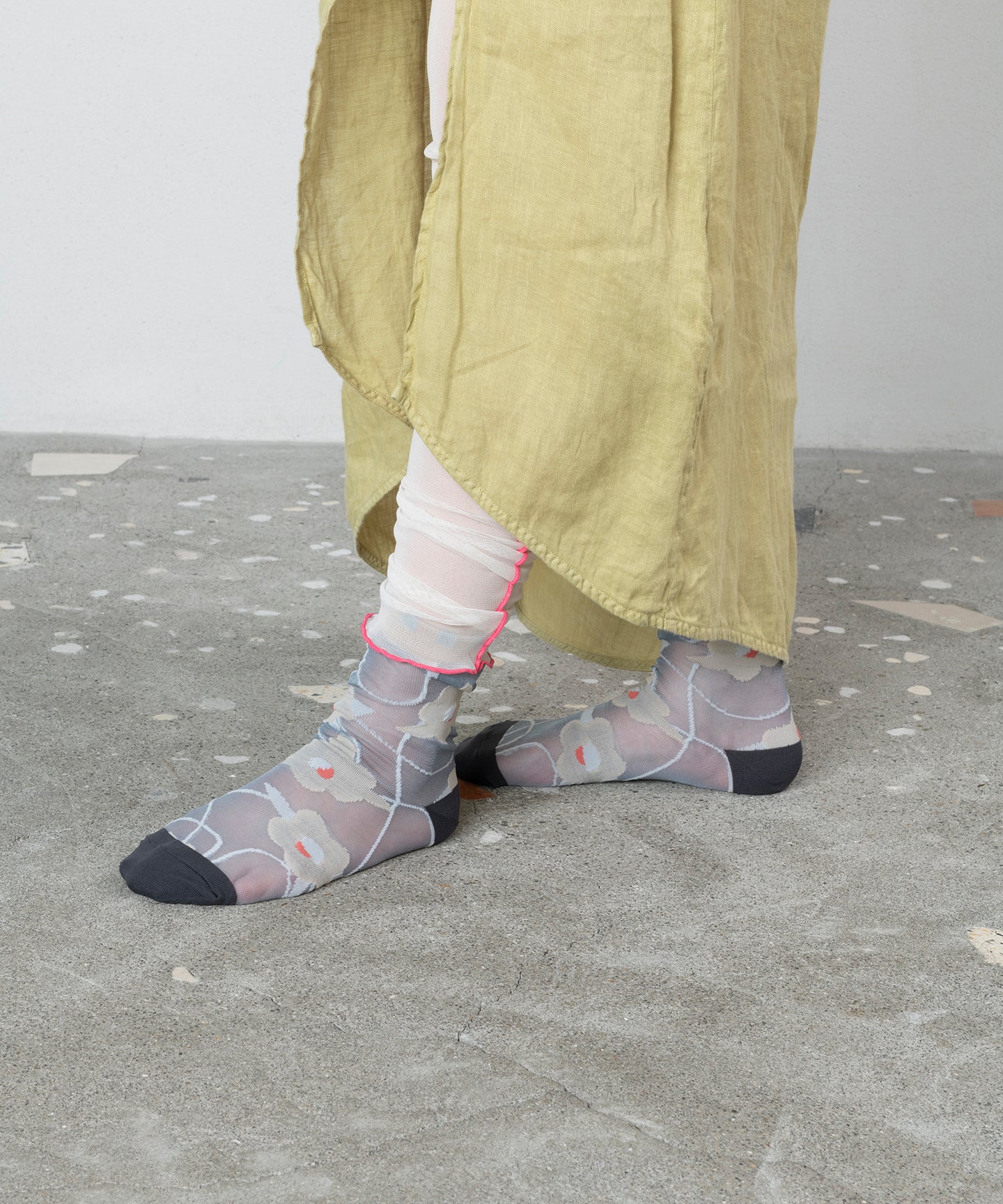 【TRICOTE】CAMELLIA SOCKS