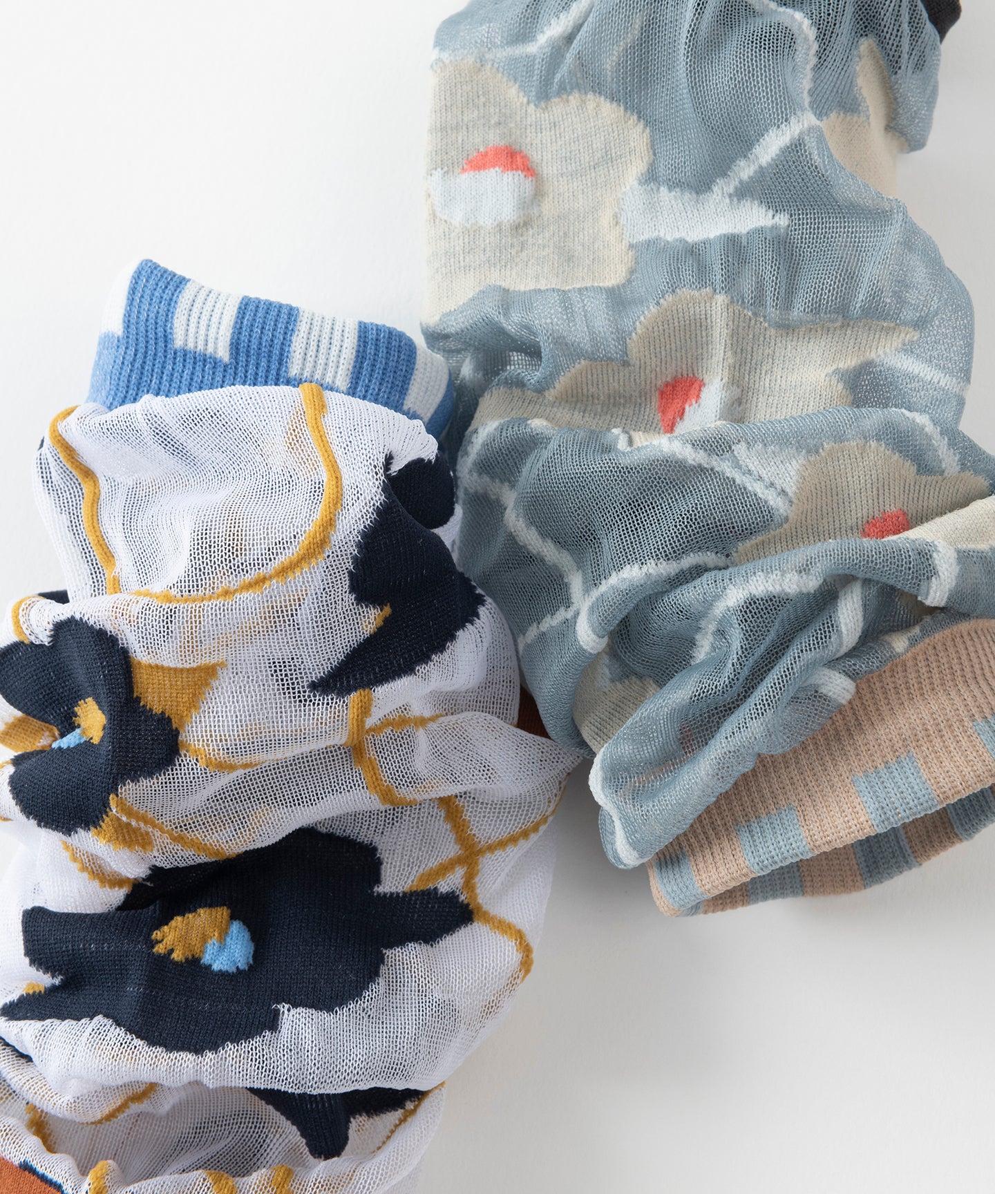 【TRICOTE】CAMELLIA SOCKS