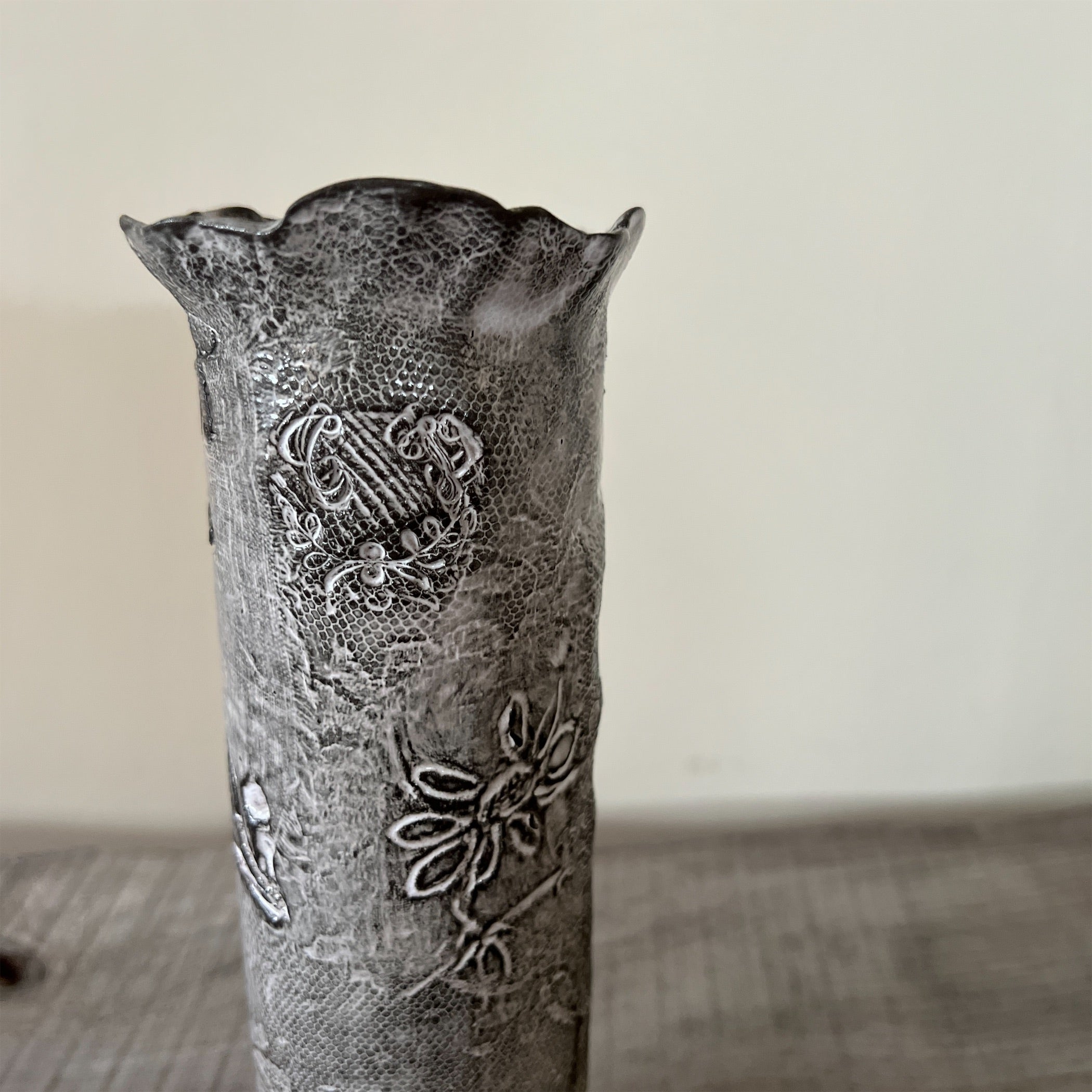 限定出品】未使用ヴァレリーカサド花器Noir