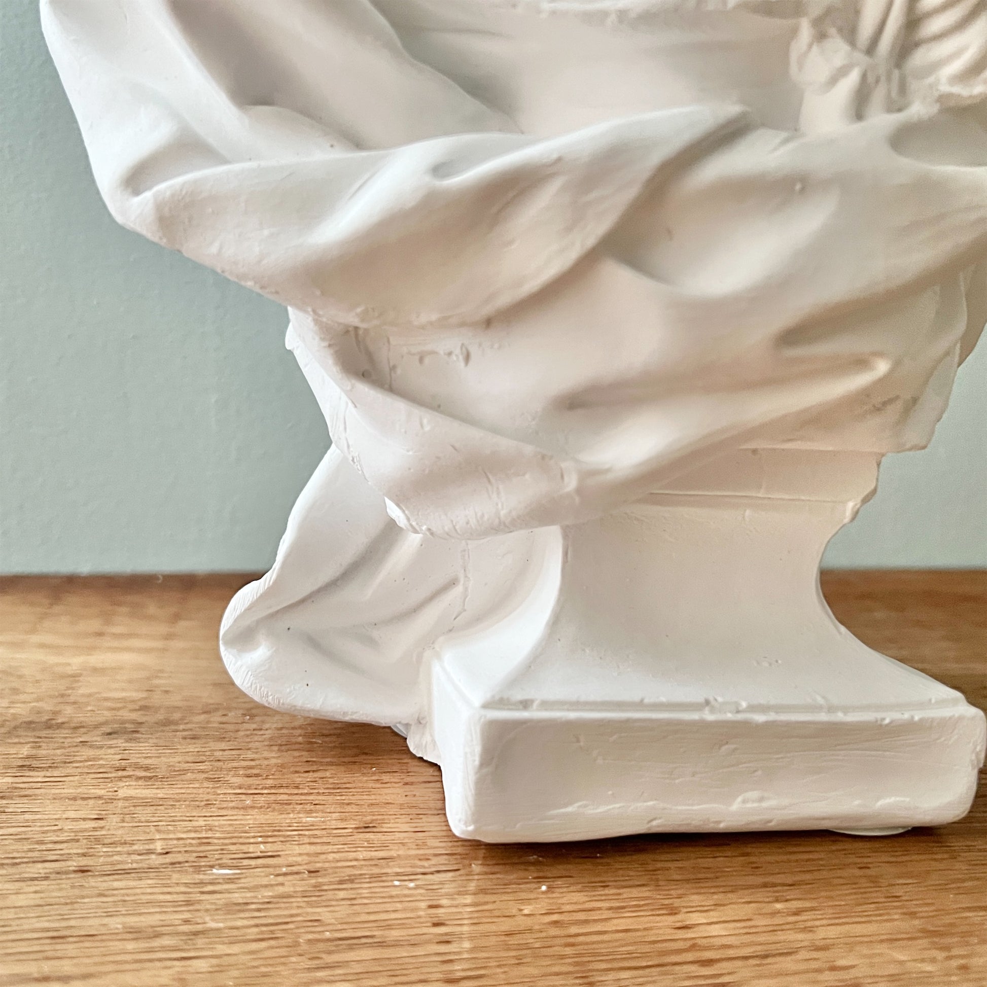 【matsunoichi】石膏作りのマリーアントワネット立体 2