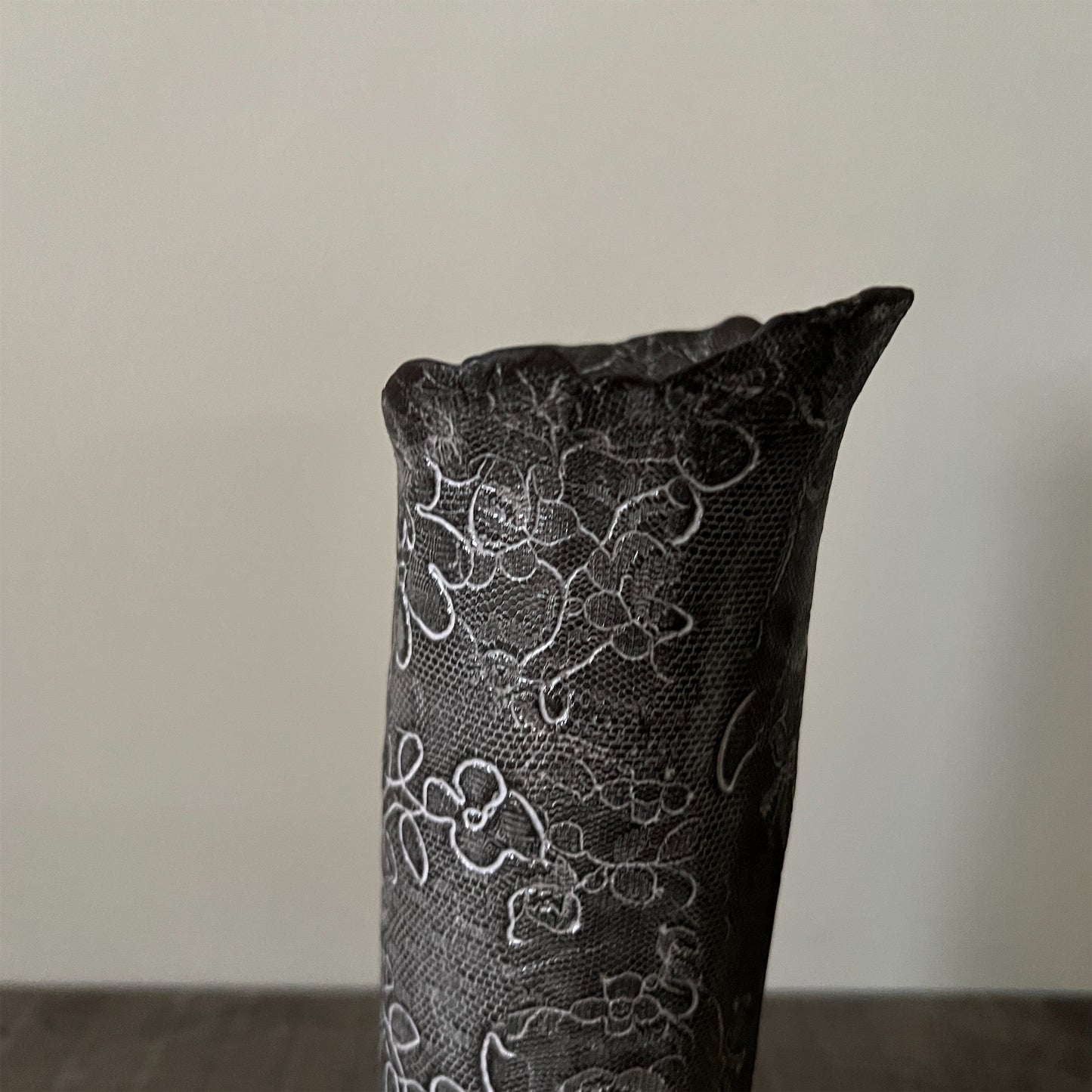 【 Valerie Casado】フラワーベース Vases Tubes Petit_Noir-1