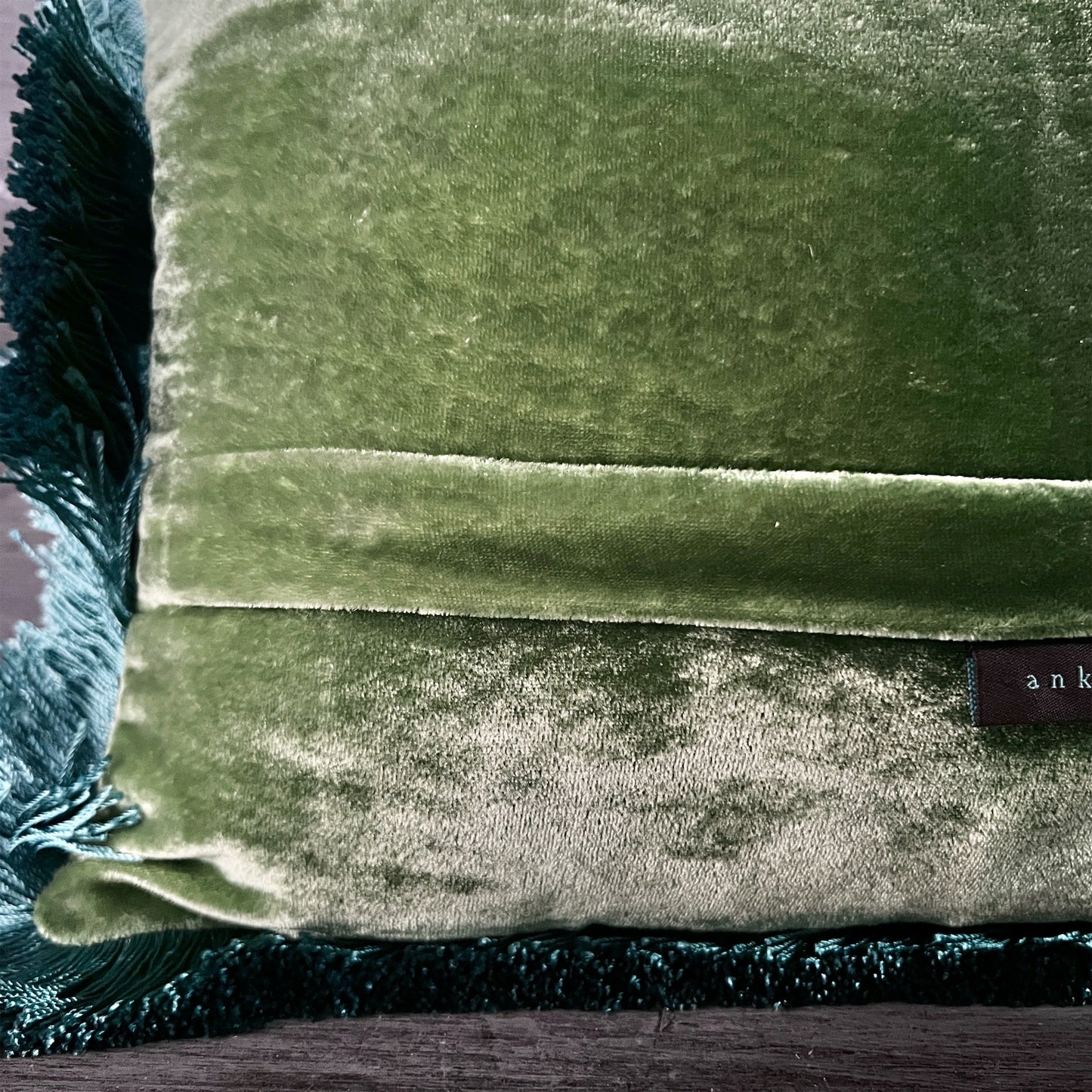 【Anke Drechsel】シルクベルベットクッションカバー Emerald Air Blue Fringe