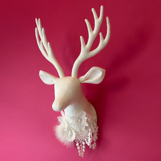 【都築まゆ美】Fabric trophy Lace mini - white