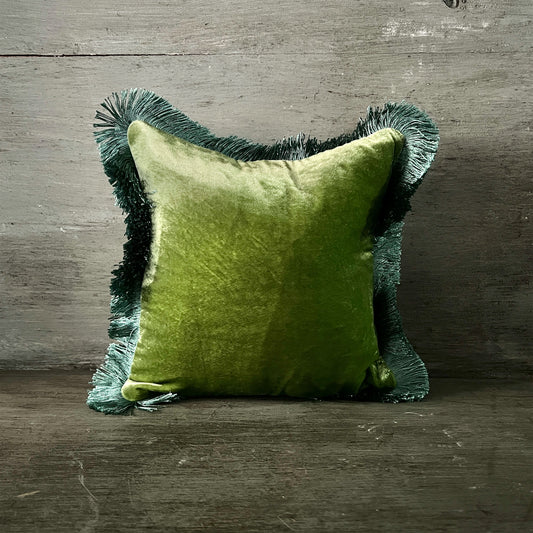 【Anke Drechsel】シルクベルベットクッションカバー Emerald Air Blue Fringe