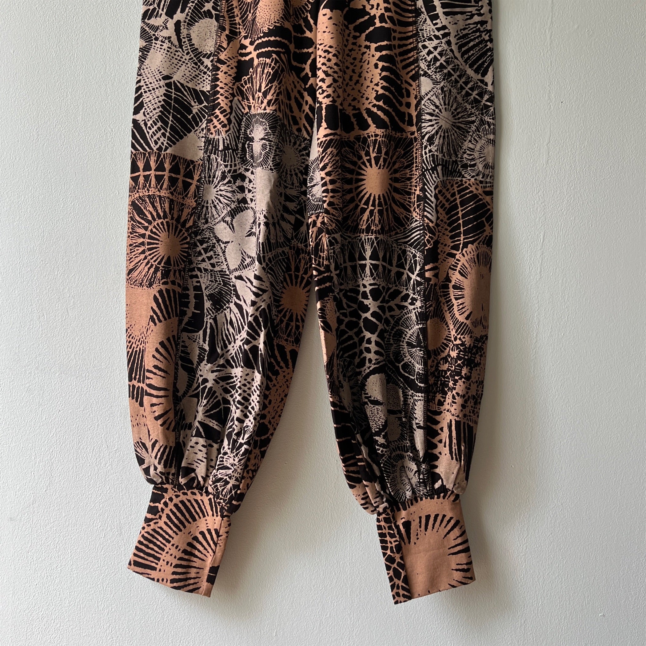 Juana de Arco　ホォアナデアルコ　アラジンパンツ Juana de Arco（ホォアナデアルコ）の「アラジンパンツ（）」 - WEAR