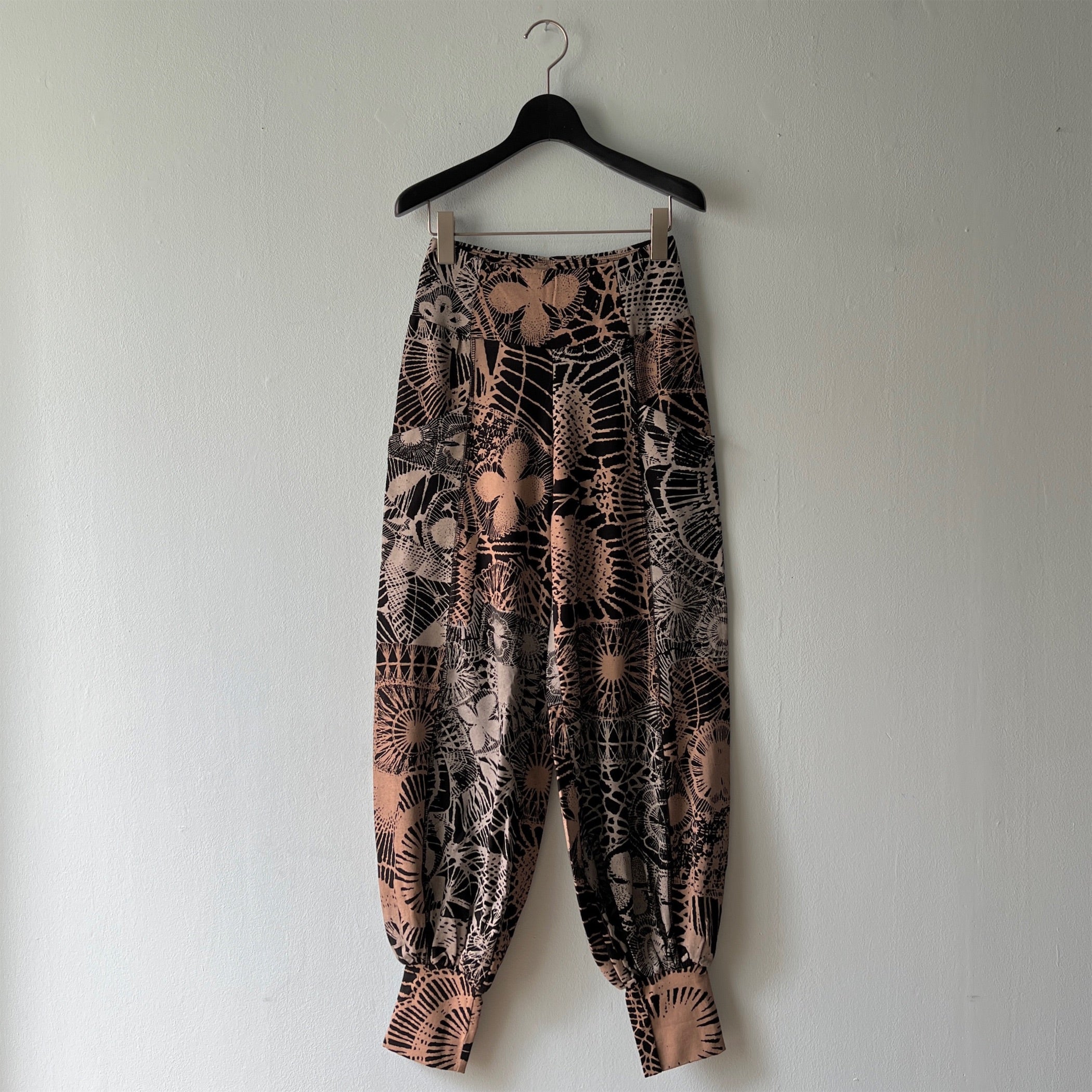 Juana de Arco ◎ アラジンパンツ ボタニカル柄 Juana de Arco ◎ アラジンパンツ ボタニカル柄