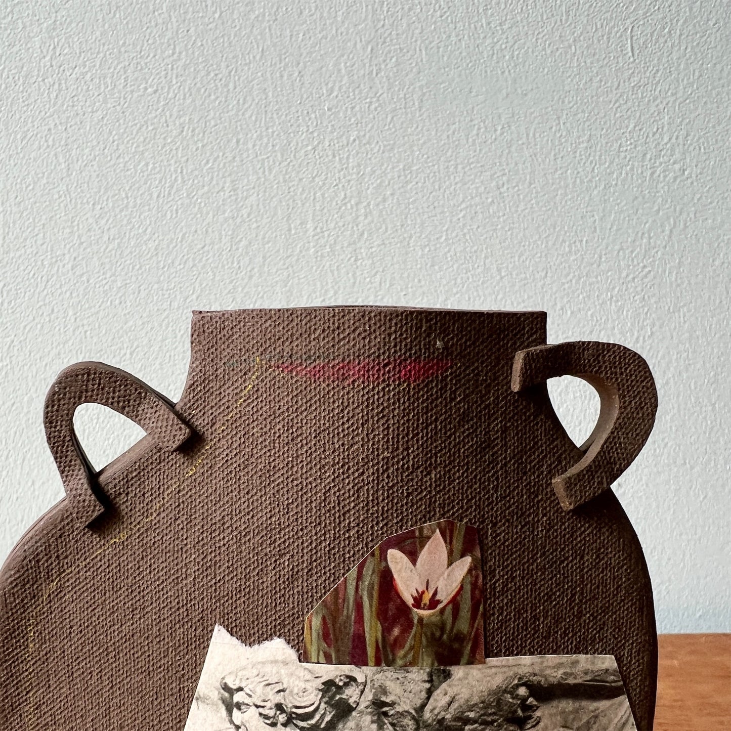 【Alison Owen】collage vase 1