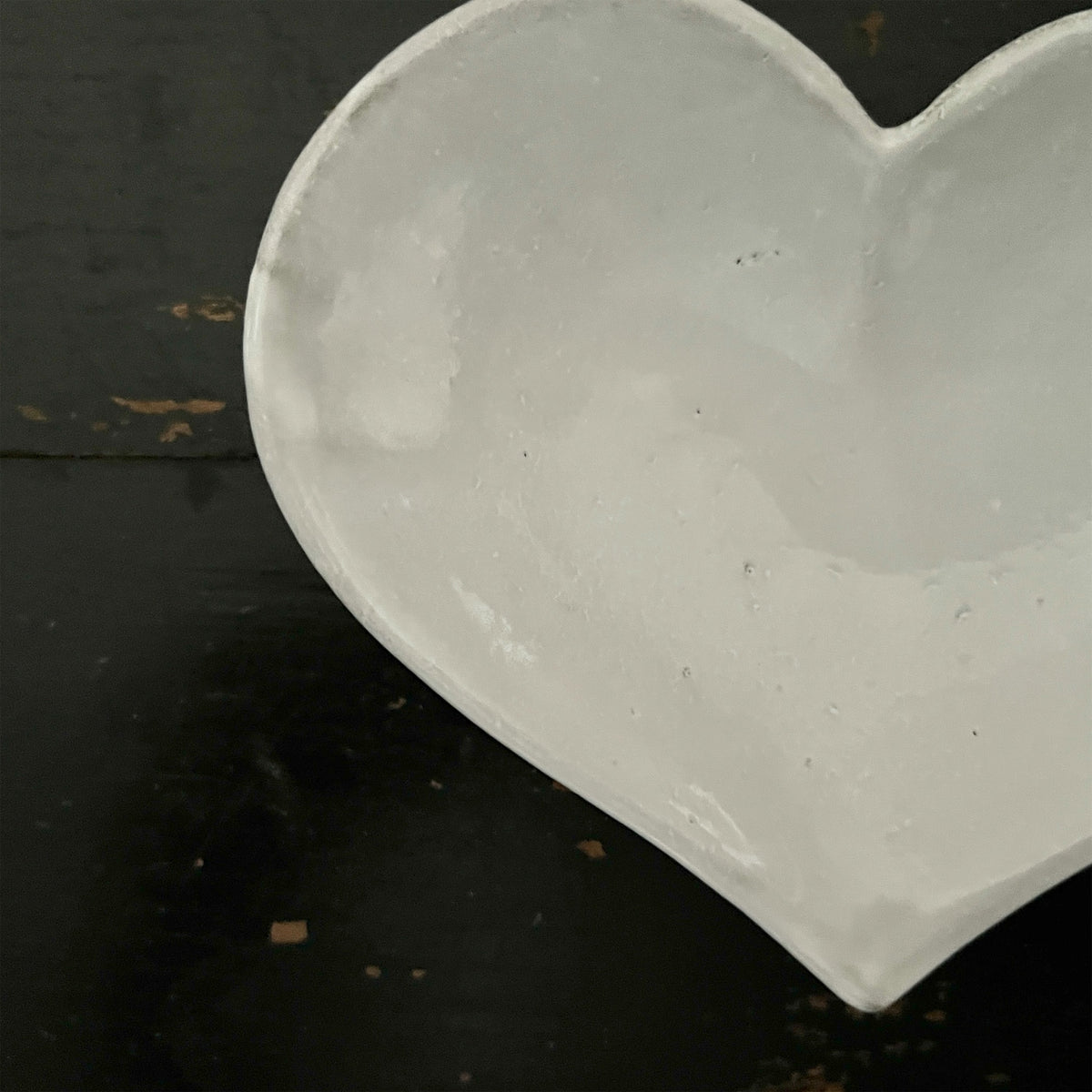 【Astier de Villatte】Small Heart Dish