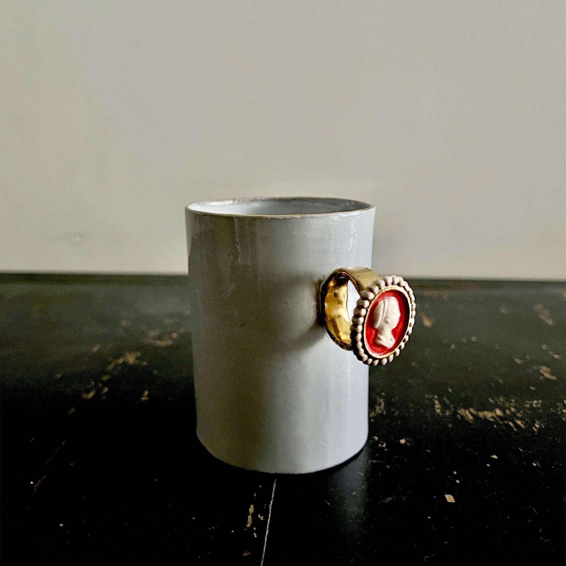 【Astier de Villatte】Serena Woman Cameo Ring Cup
