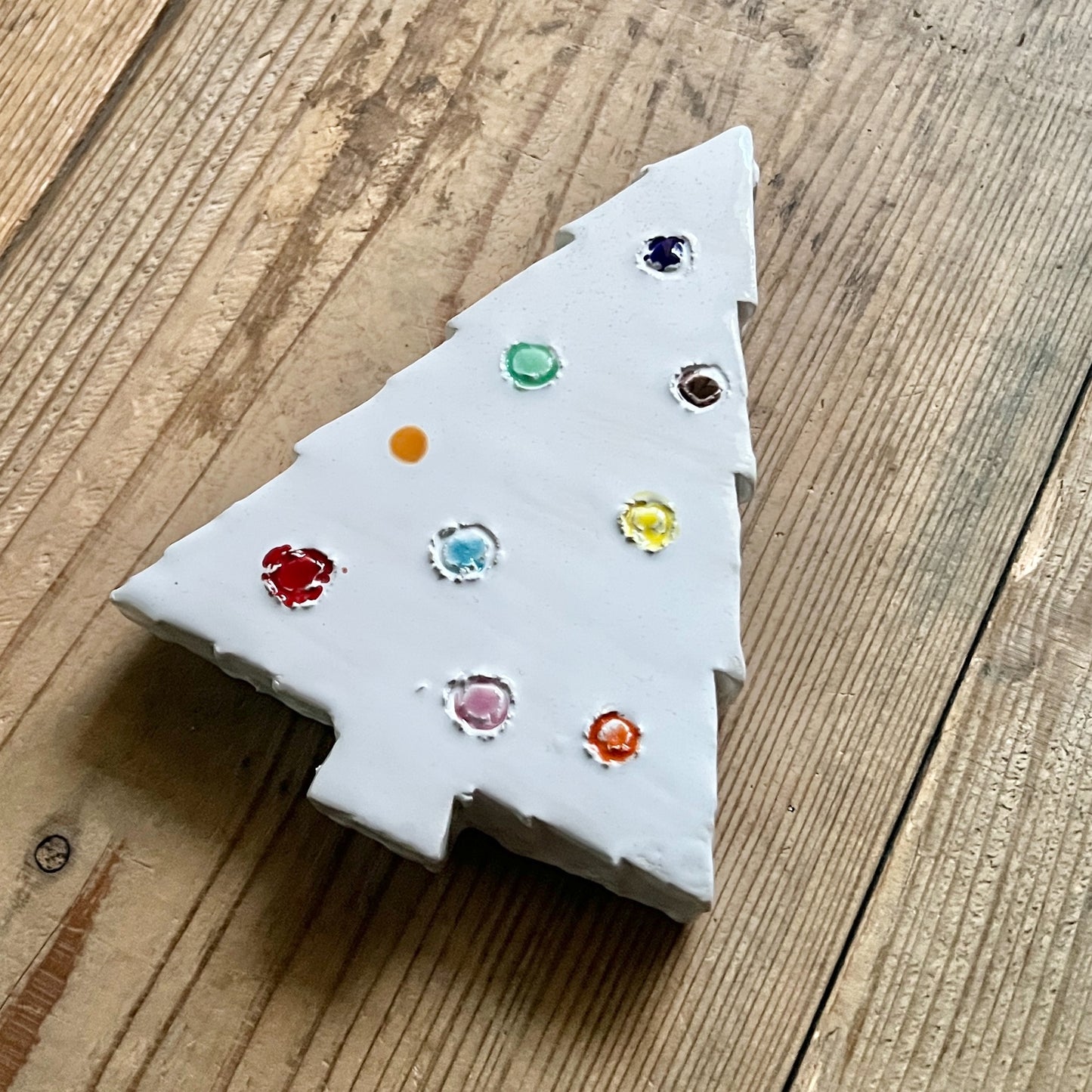 【MV% ceramics design】CHRISTMAS TREEES WHITE with dots