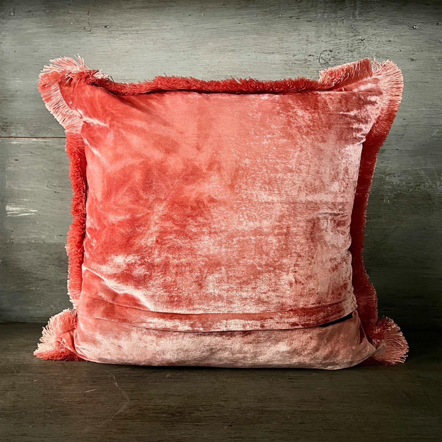 【Anke Drechsel】シルクベルベットクッションカバー Shaded Rose Peach Rose Fringe