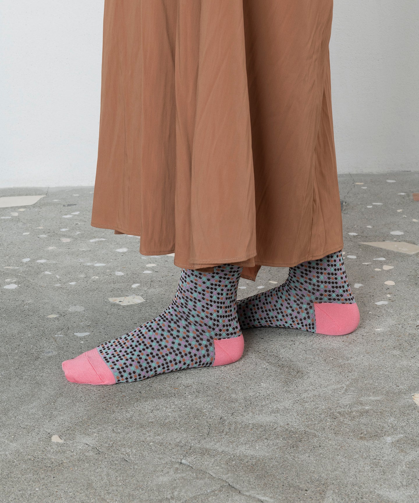 【TRICOTE】BUMPY PIXEL DOTTED SOCKS