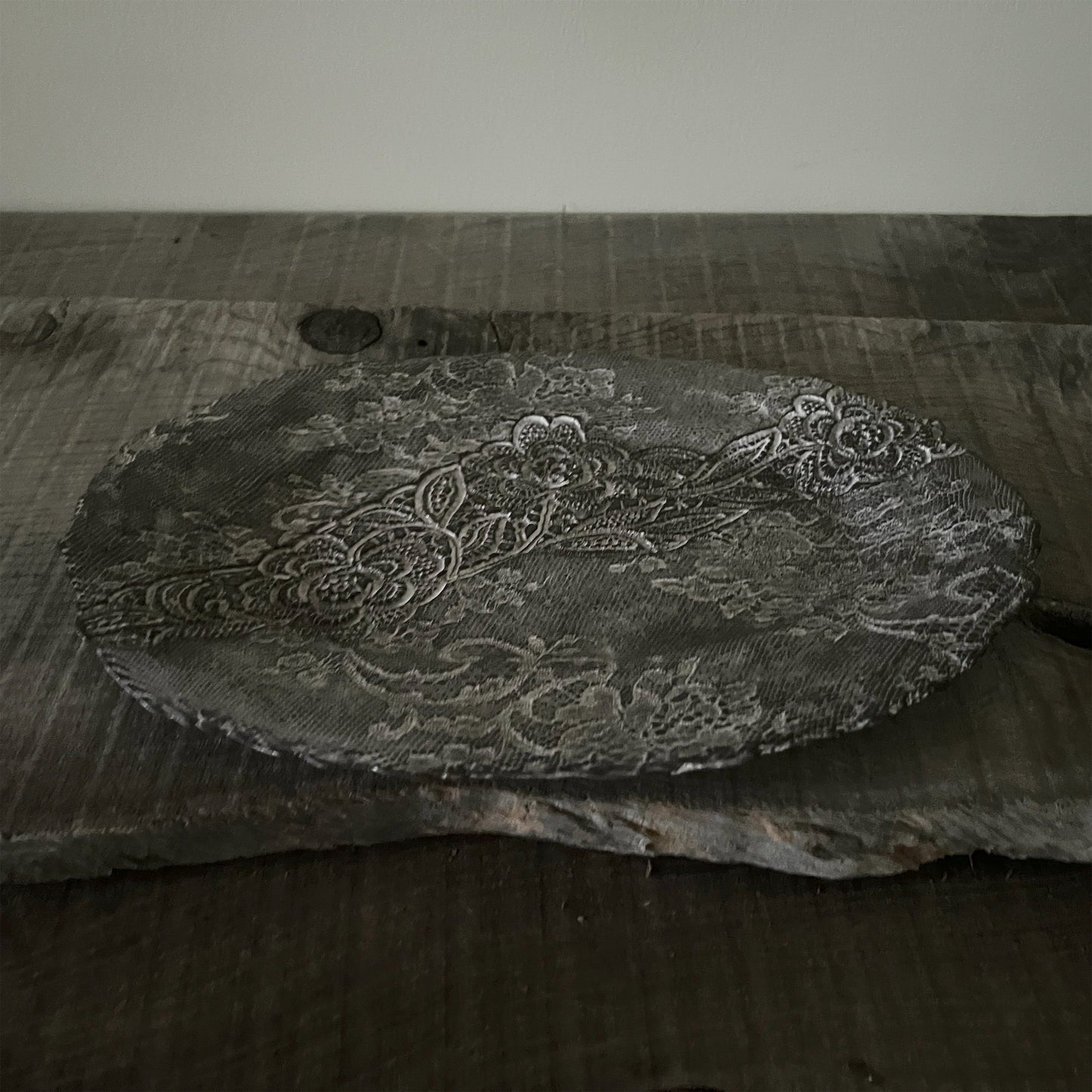 【 Valerie Casado】プレートL Fish Plates_Noir-1